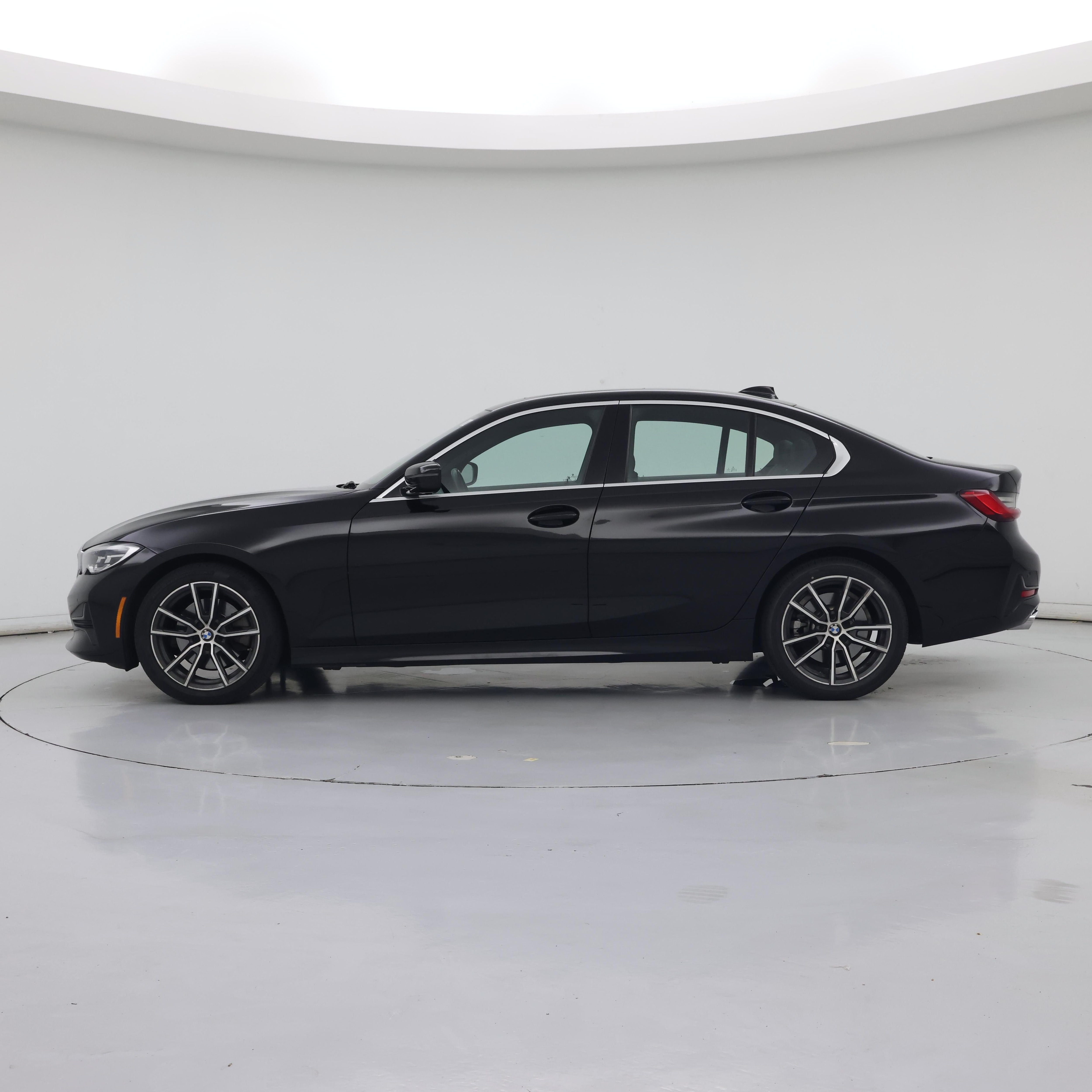 Thumbnail: 2021 BMW 3 Series - 3