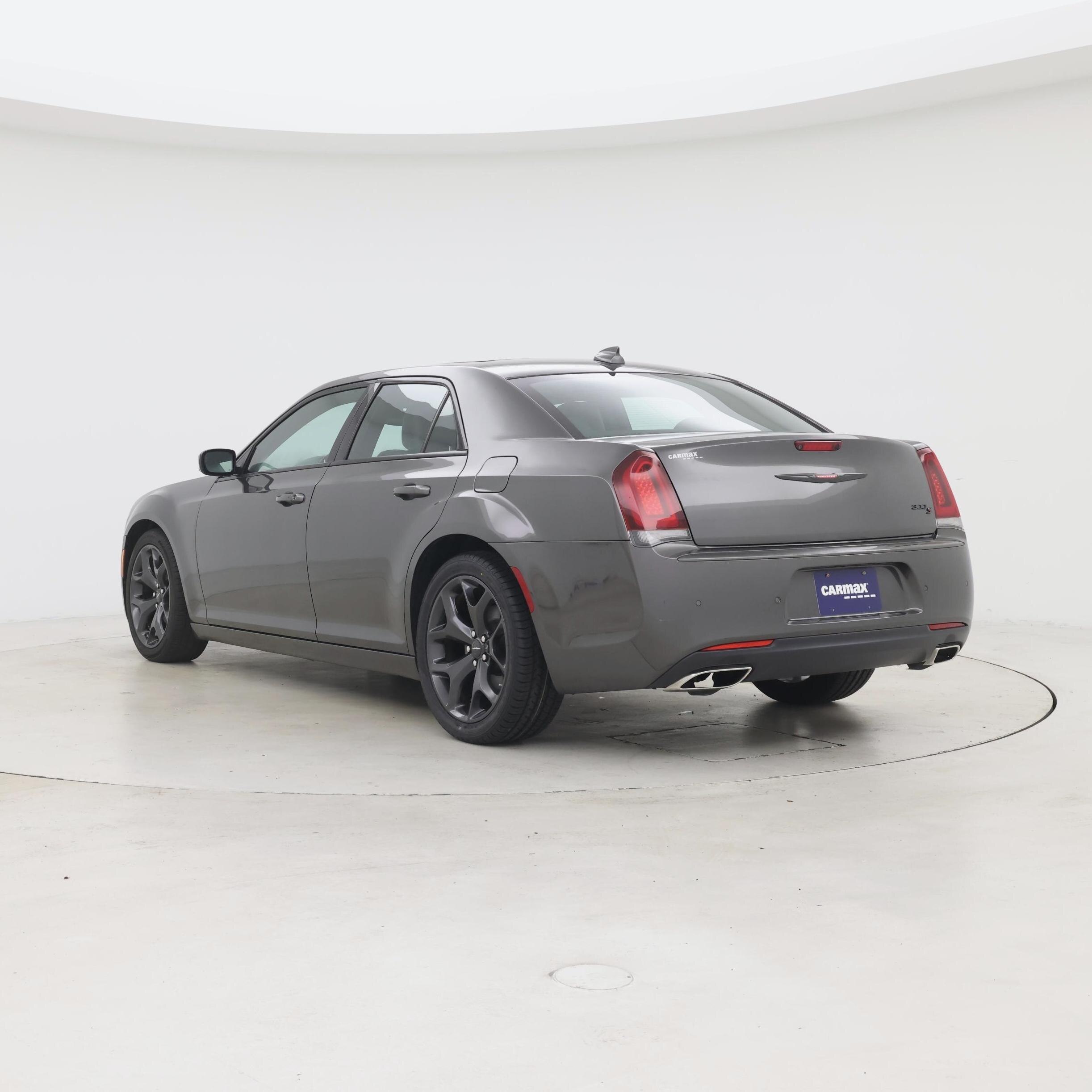 Thumbnail: 2023 Chrysler 300 - 2