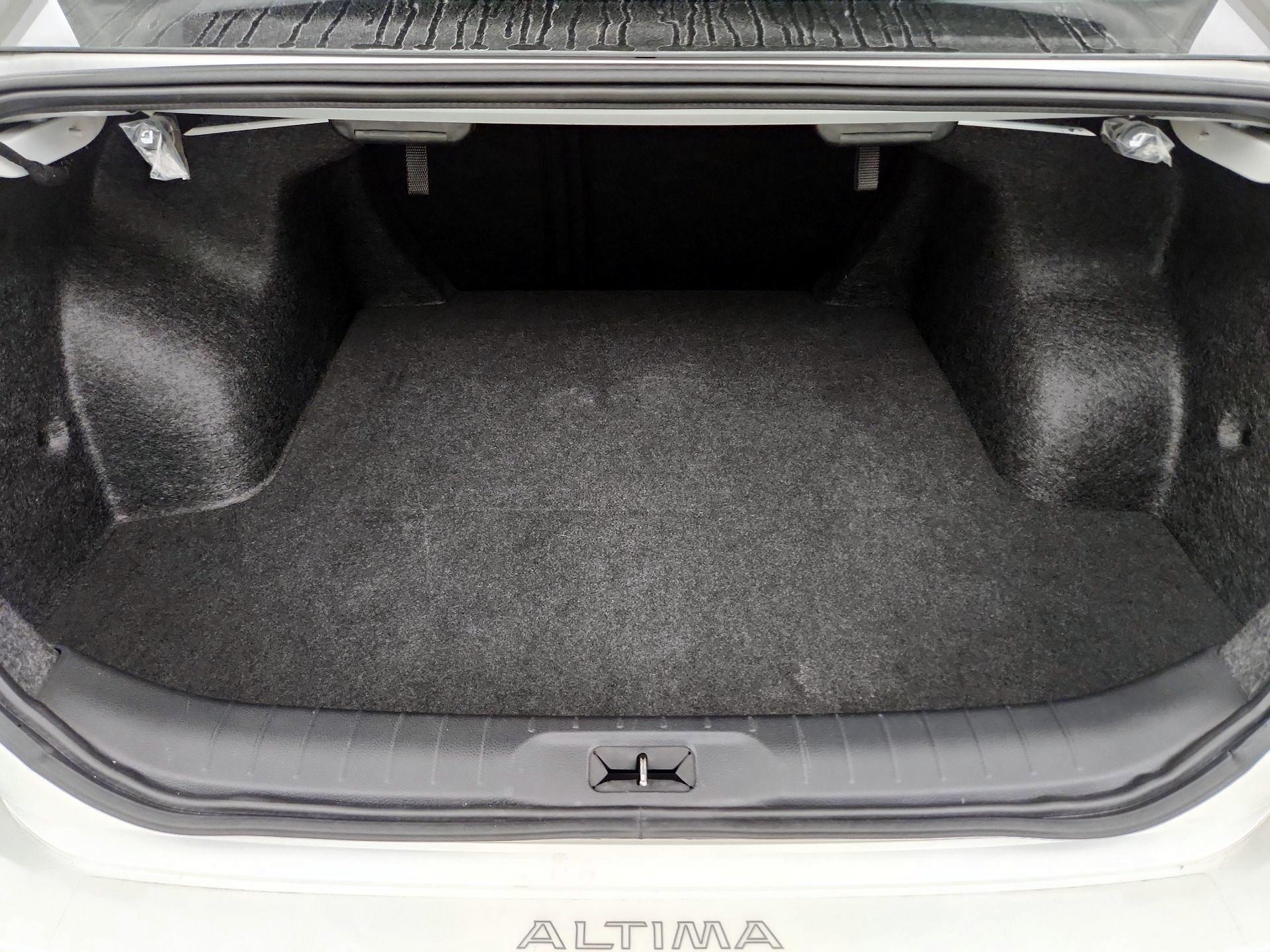 Thumbnail: 2024 Nissan Altima - 20