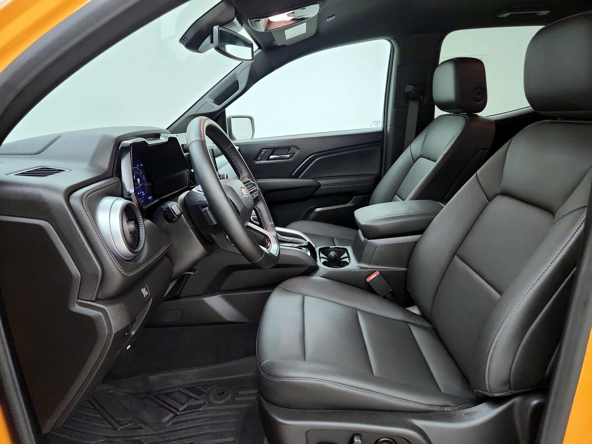 Thumbnail: 2025 Chevrolet Colorado - 11