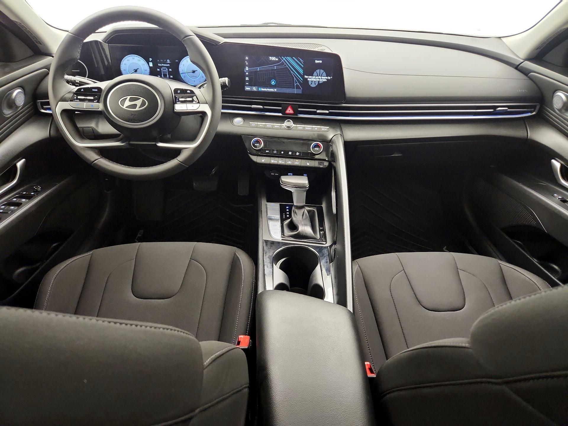 Thumbnail: 2025 Hyundai Elantra - 9