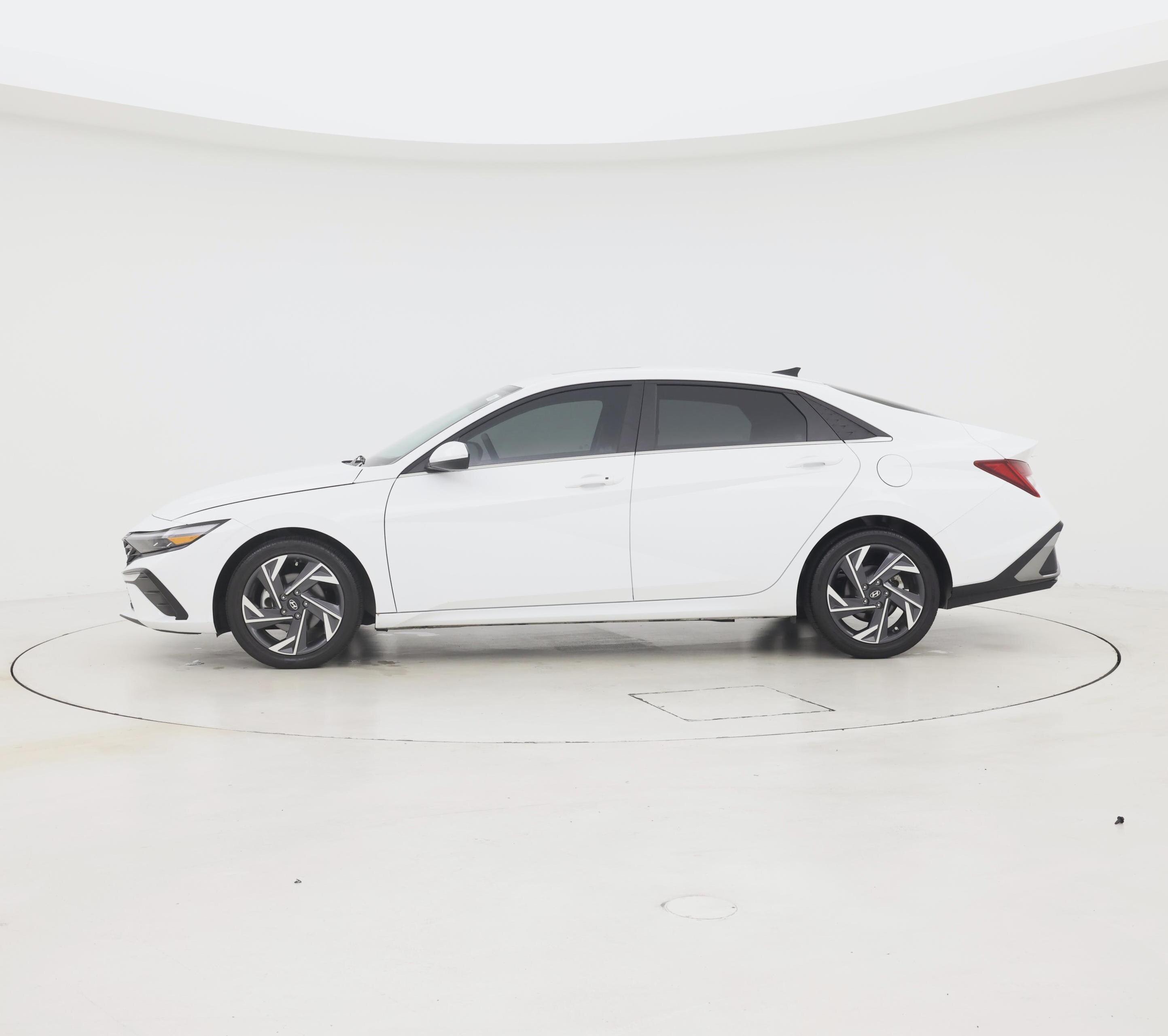 Thumbnail: 2025 Hyundai Elantra - 3