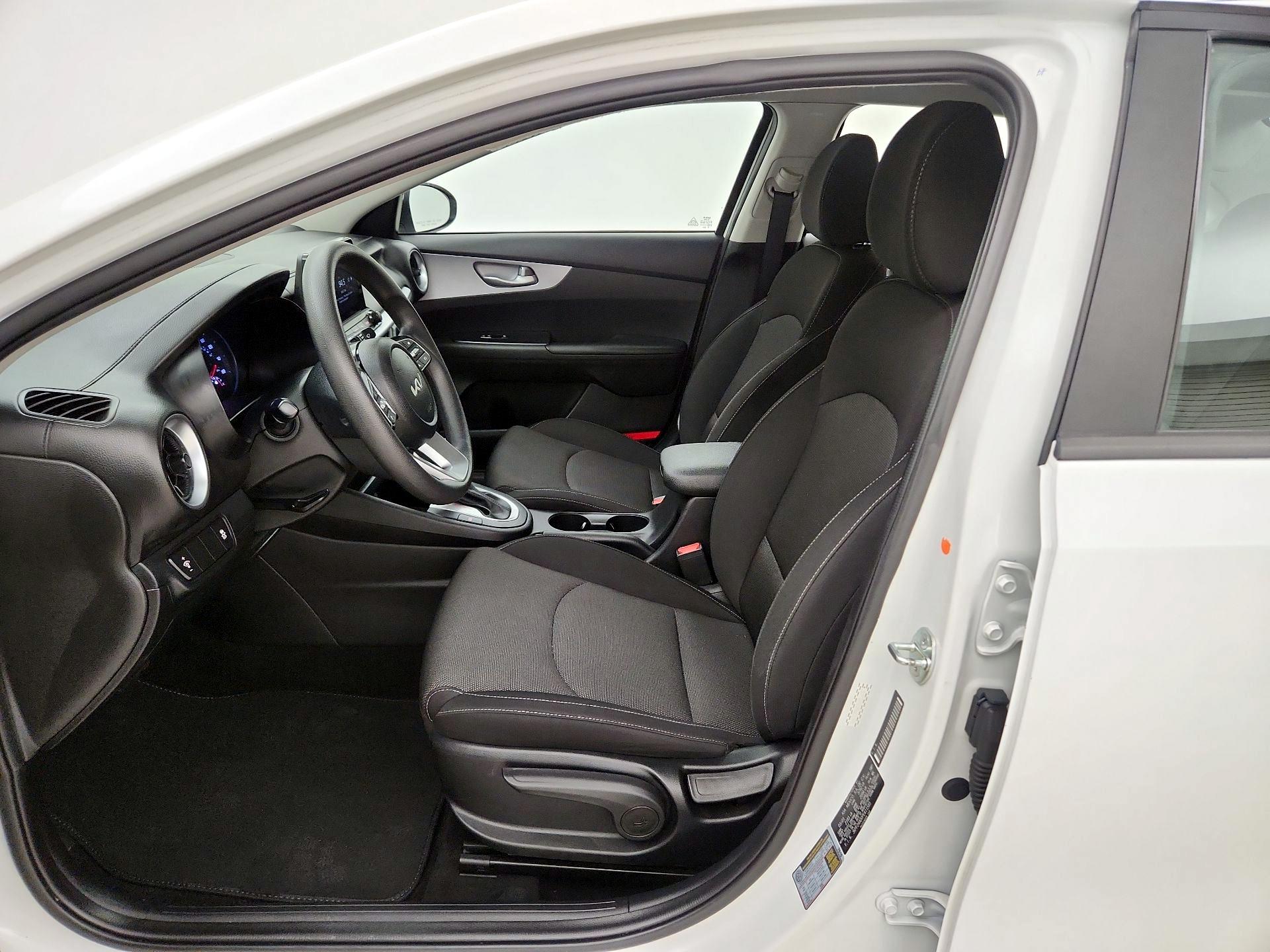 Thumbnail: 2023 Kia Forte - 11