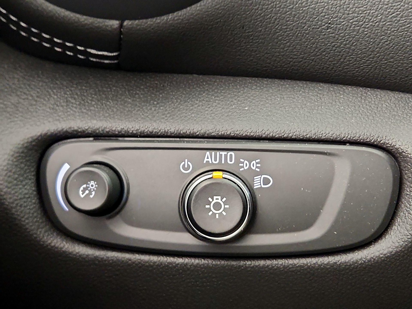 2024 Chevrolet Blazer 2LT - Photo 14