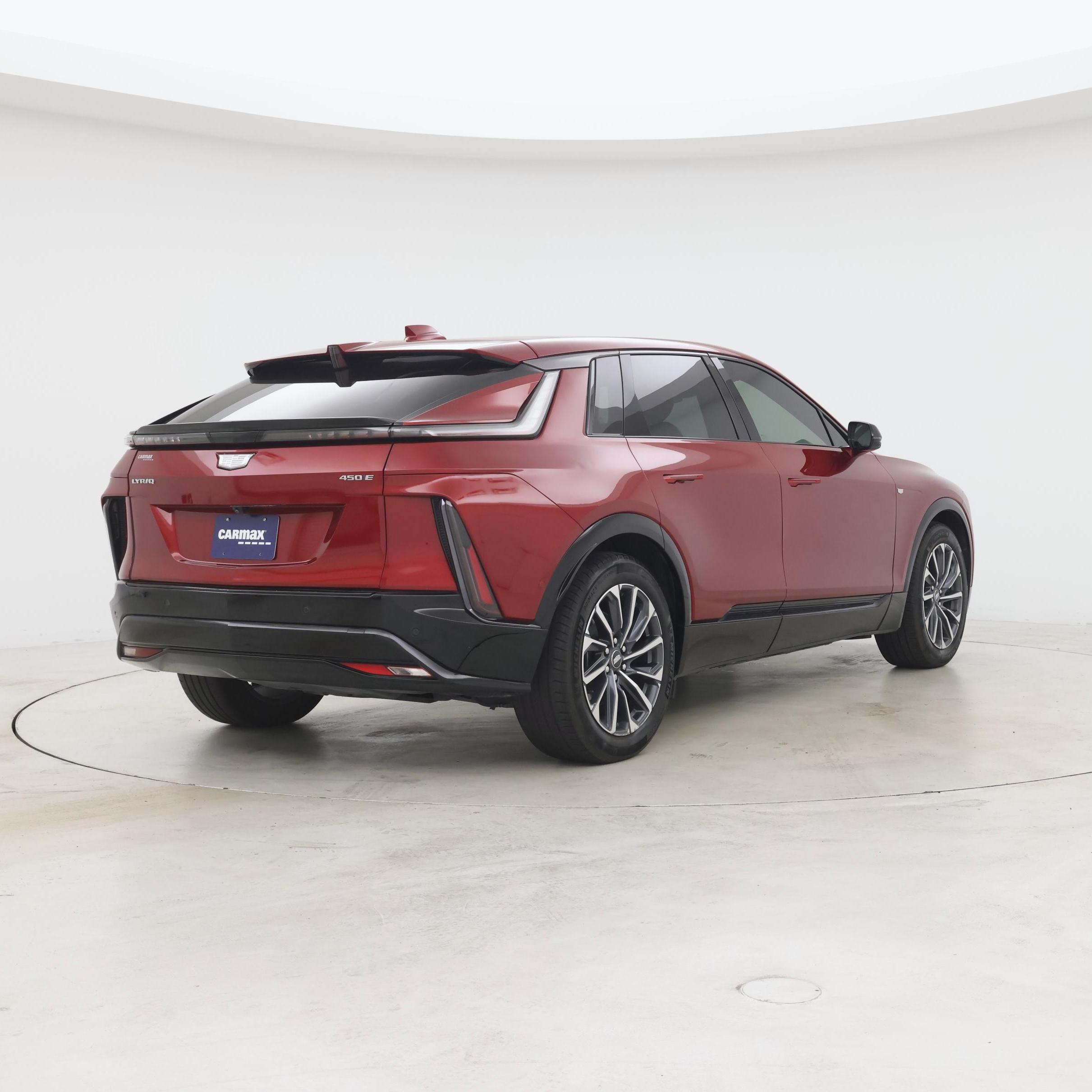Thumbnail: 2024 Cadillac Lyriq - 8
