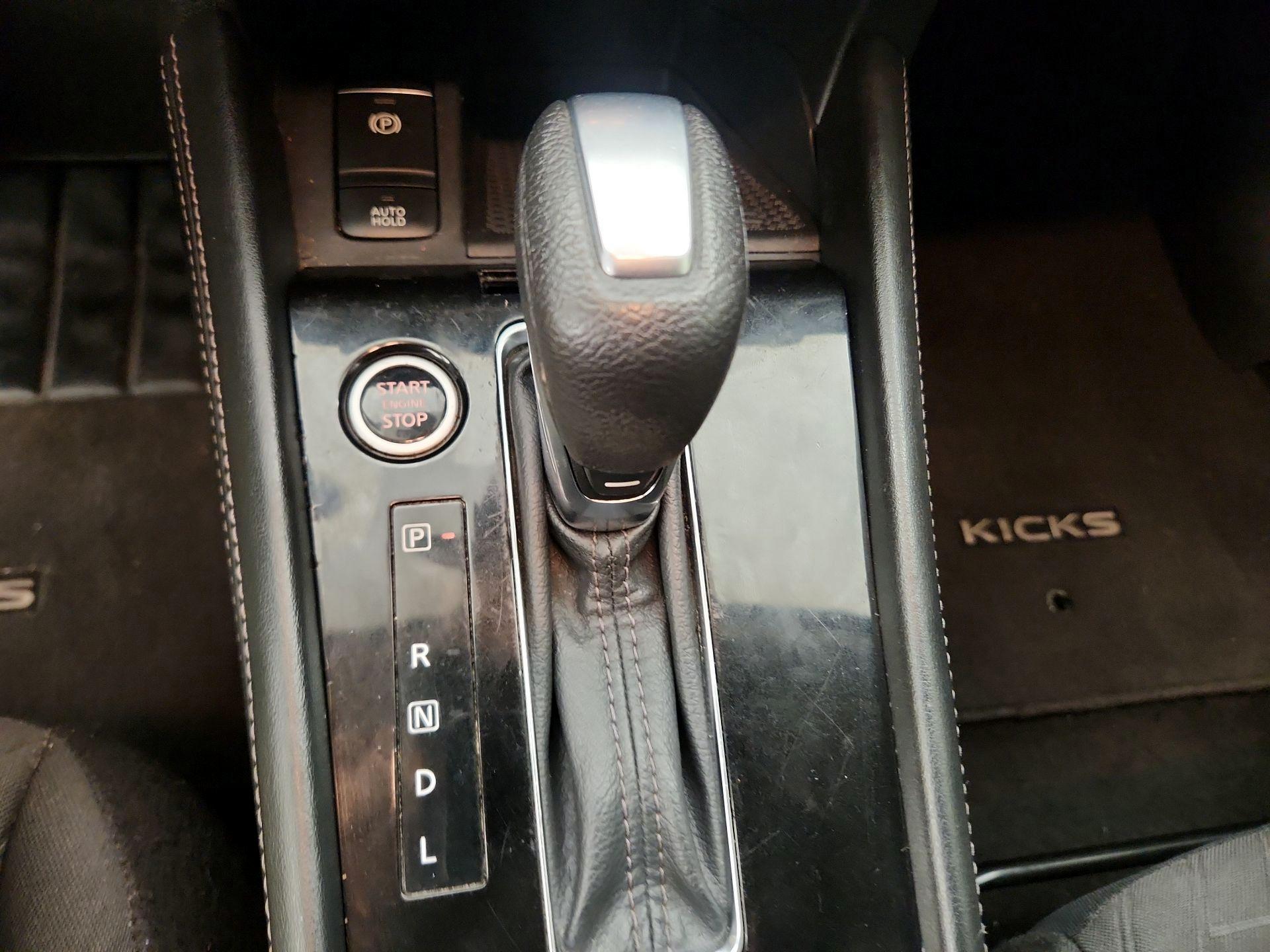 Thumbnail: 2022 Nissan Kicks - 16