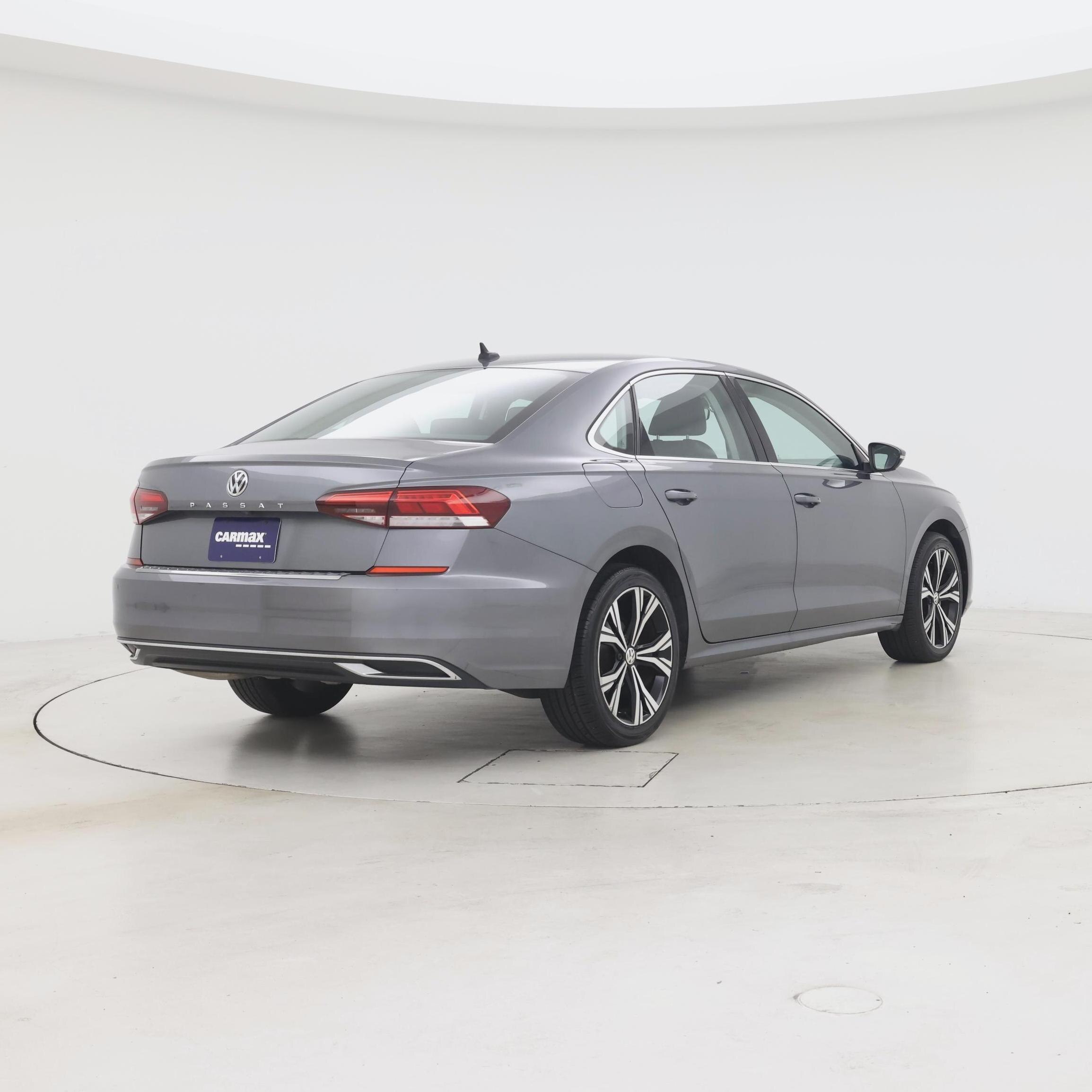 Thumbnail: 2022 Volkswagen Passat - 8