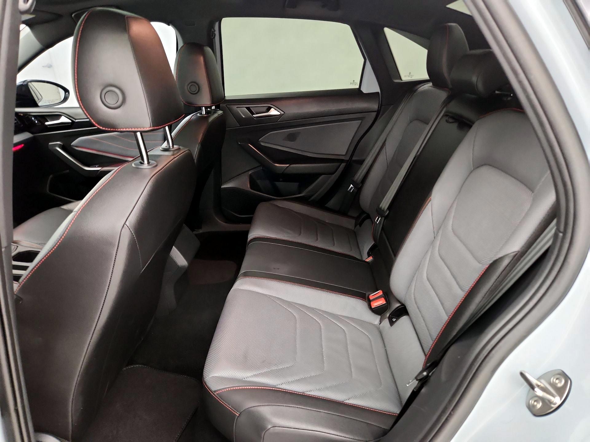 Thumbnail: 2025 Volkswagen Jetta - 18
