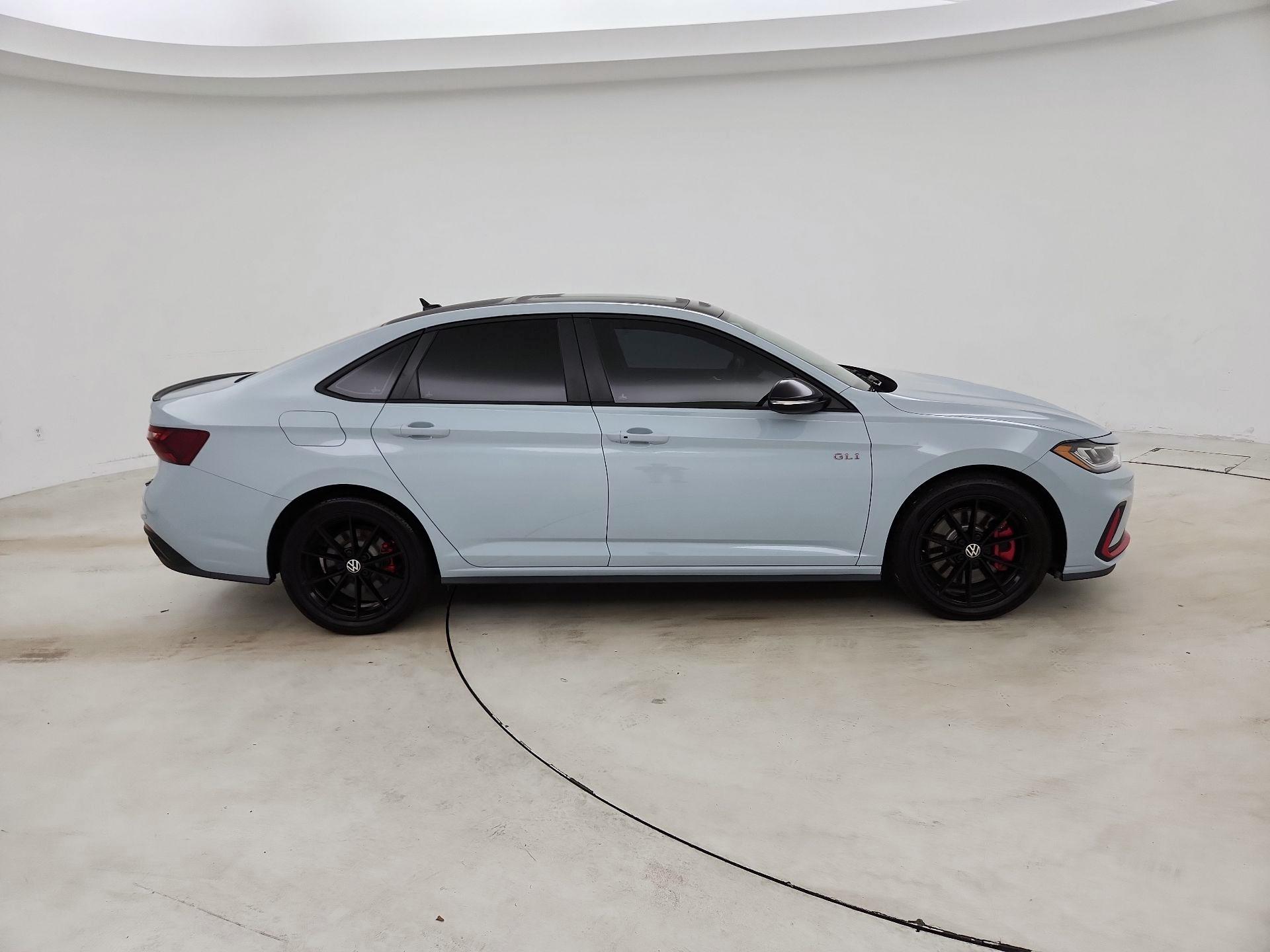 Thumbnail: 2025 Volkswagen Jetta - 4