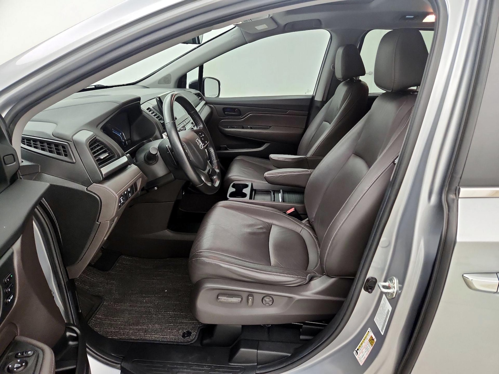 2024 Honda Odyssey EX-L - Photo 12
