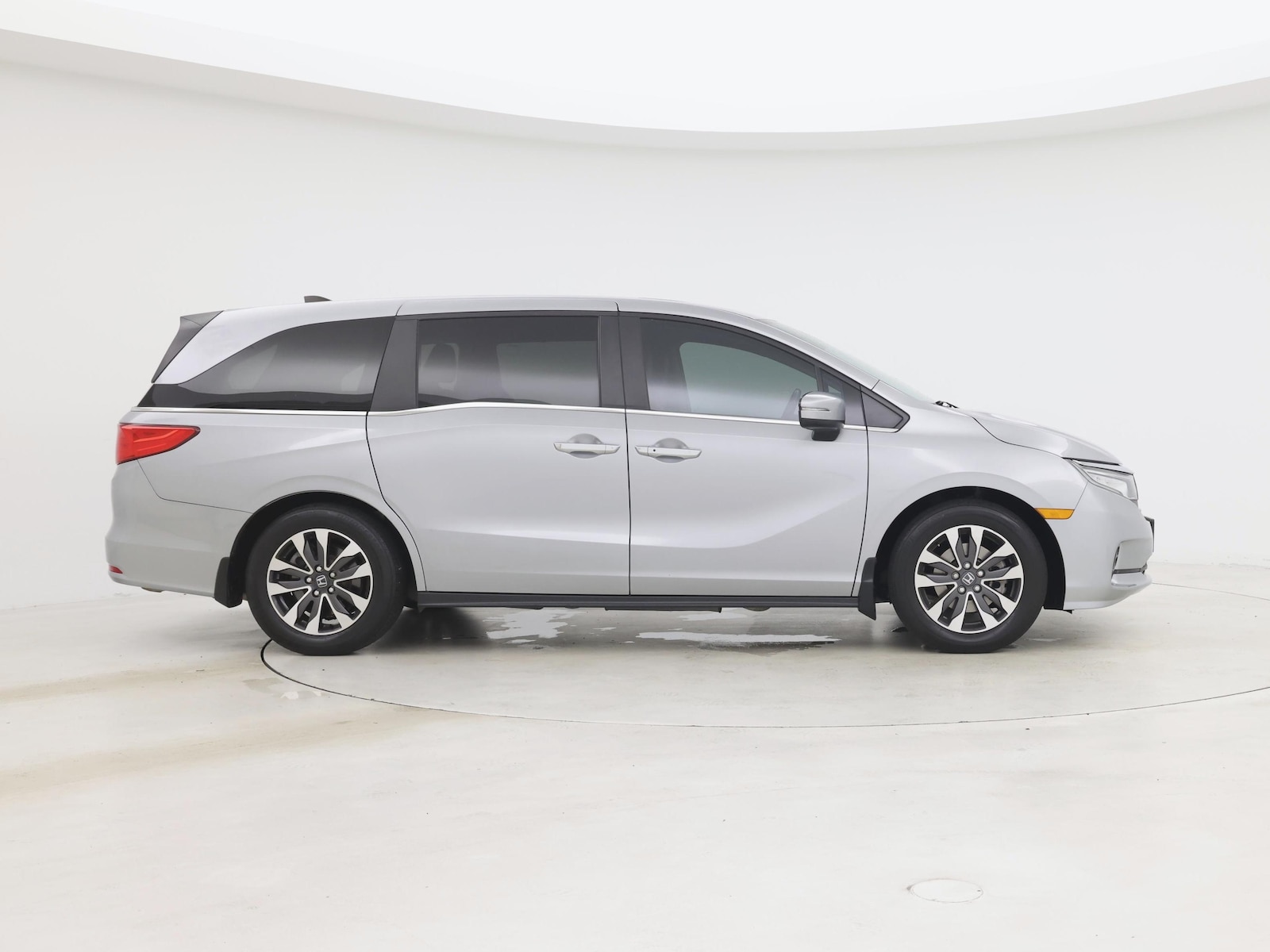 2024 Honda Odyssey EX-L - Photo 8