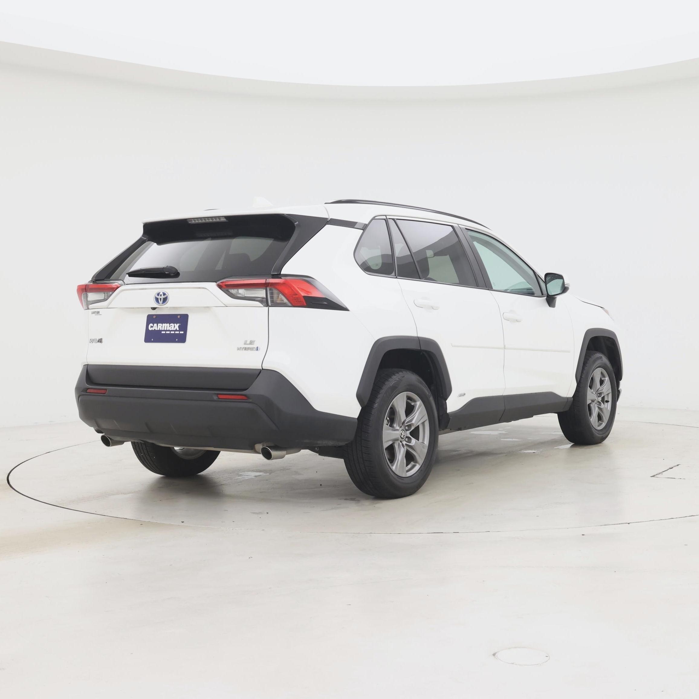 Thumbnail: 2024 Toyota RAV4 - 8