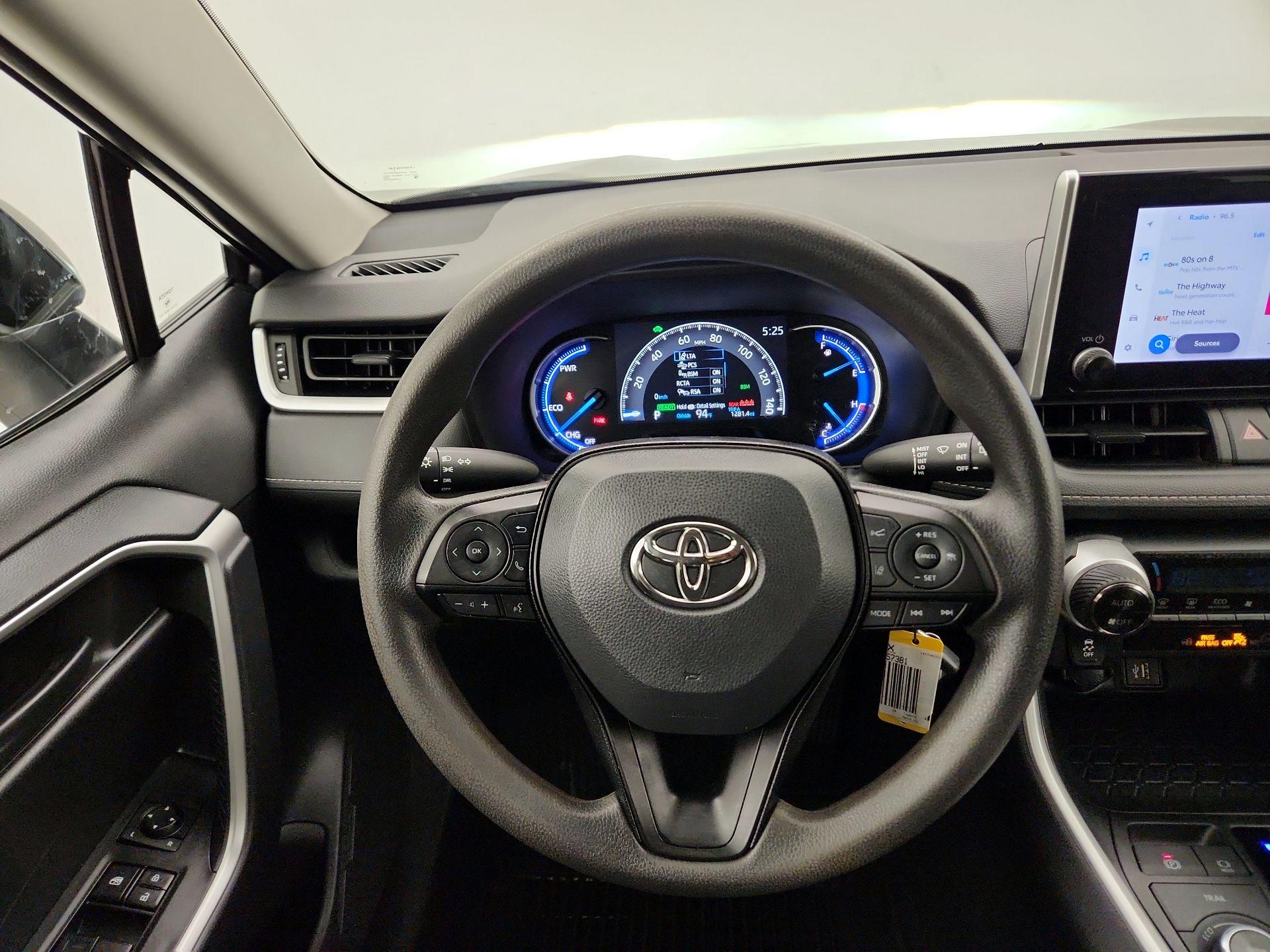 Thumbnail: 2024 Toyota RAV4 - 10
