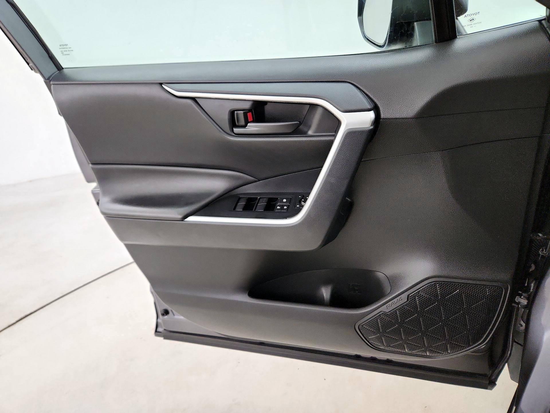 Thumbnail: 2024 Toyota RAV4 - 12