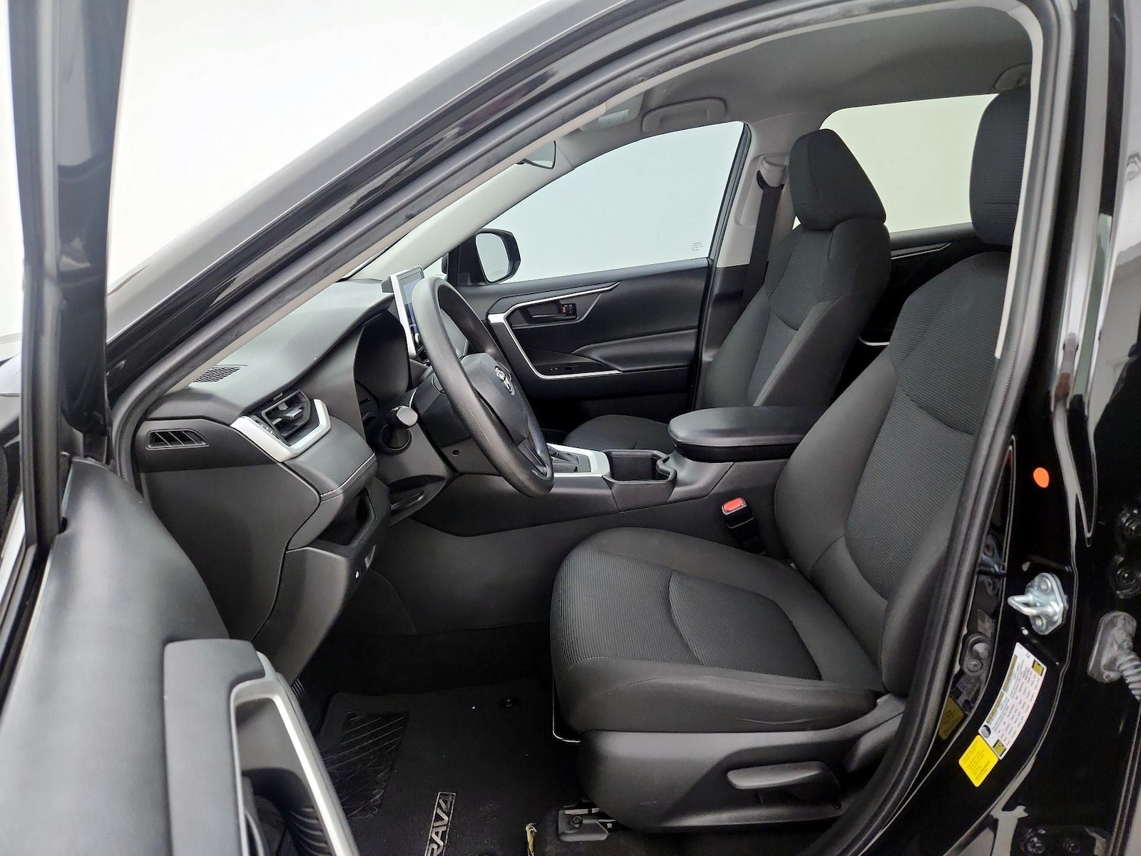 2023 Toyota RAV4 LE - Photo 12