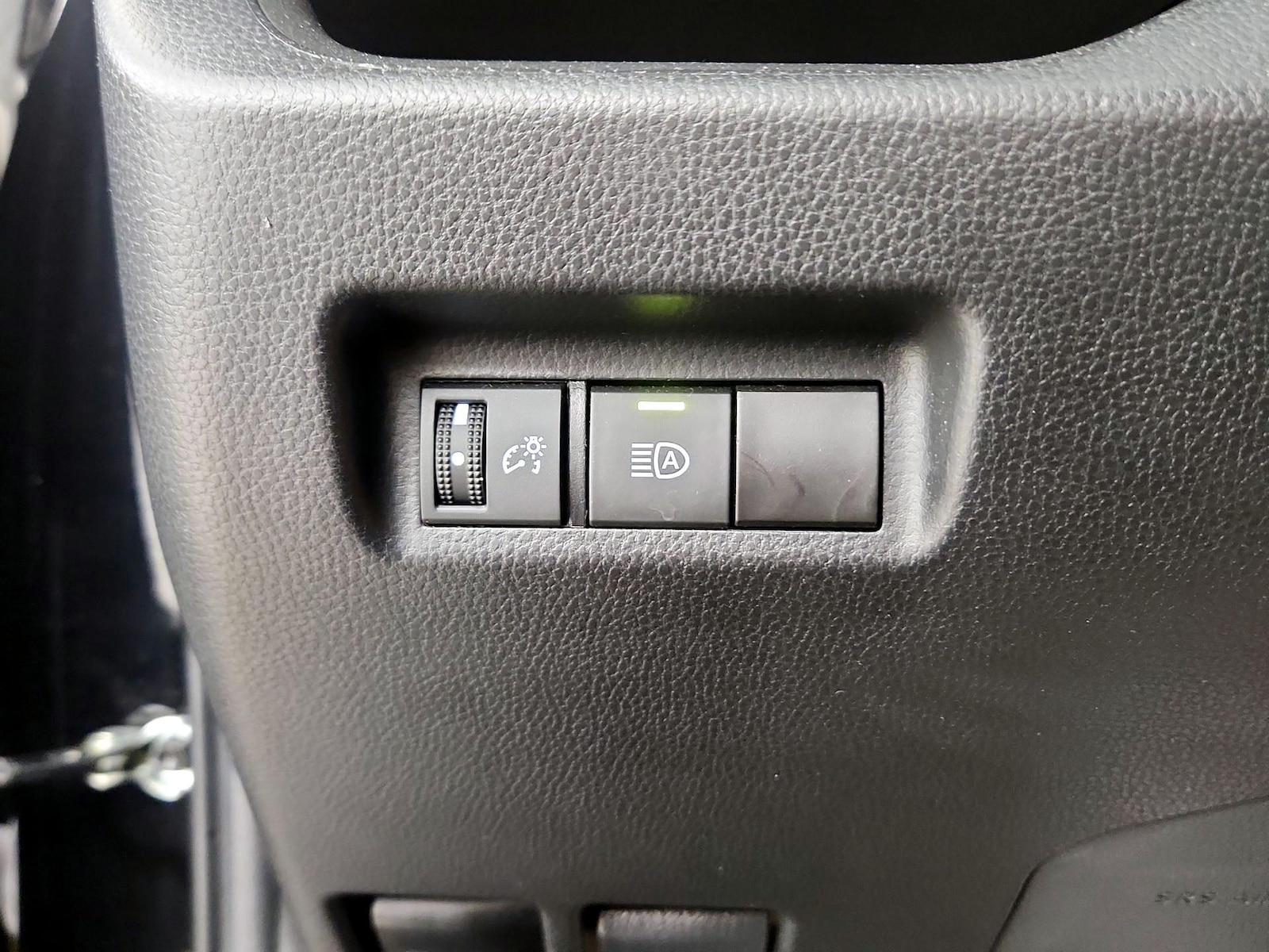 2023 Toyota RAV4 LE - Photo 14