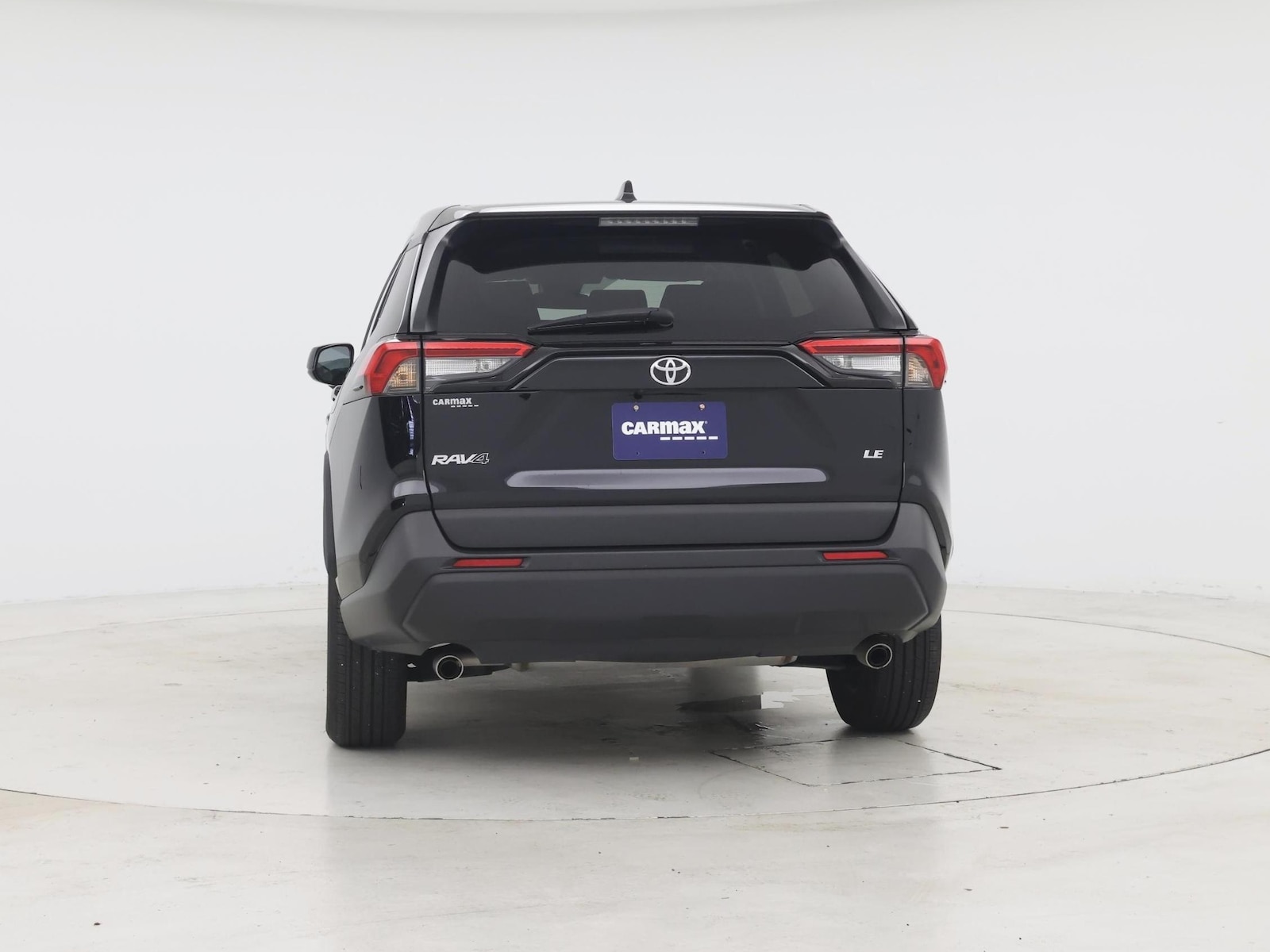 2023 Toyota RAV4 LE - Photo 7