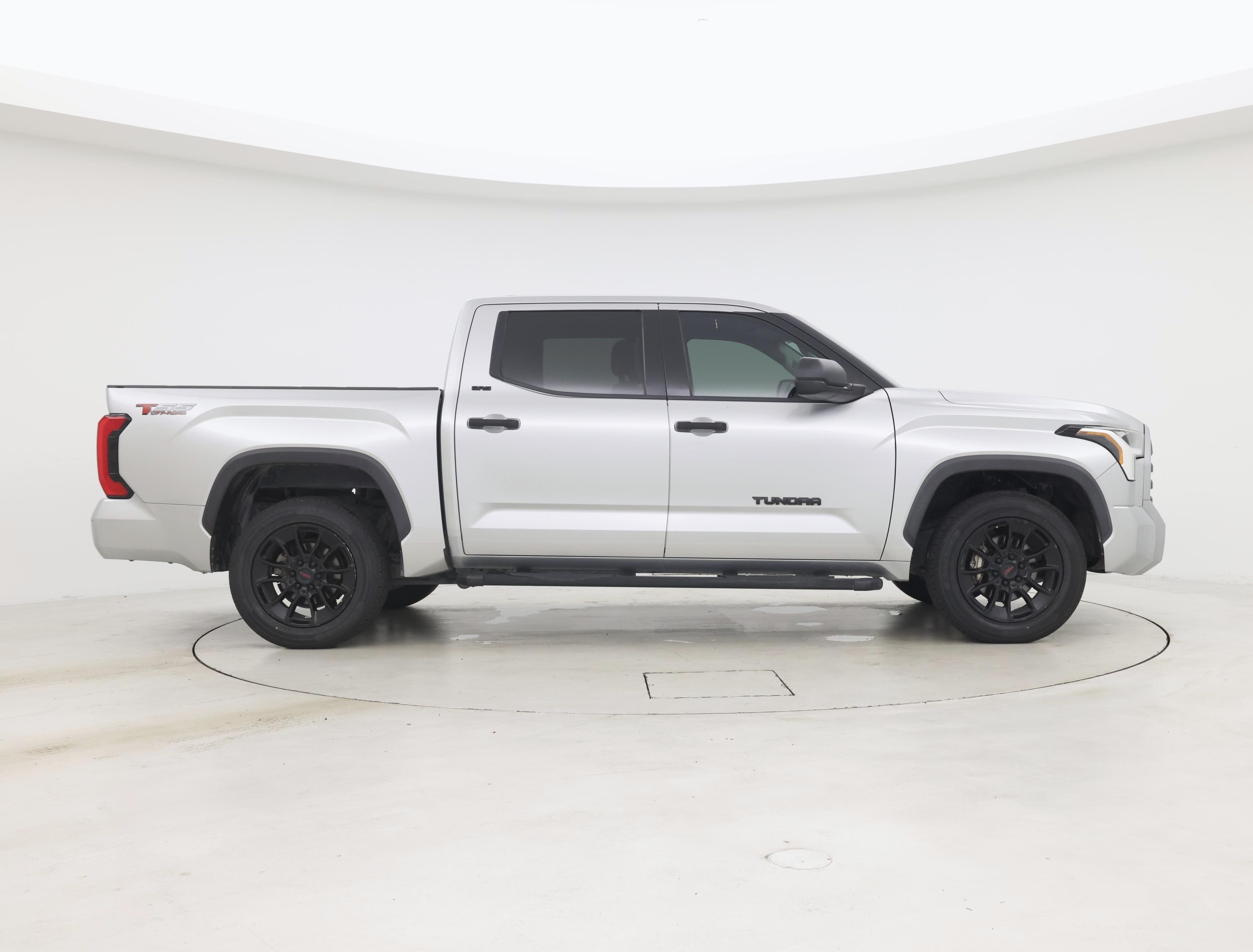 Thumbnail: 2022 Toyota Tundra - 7