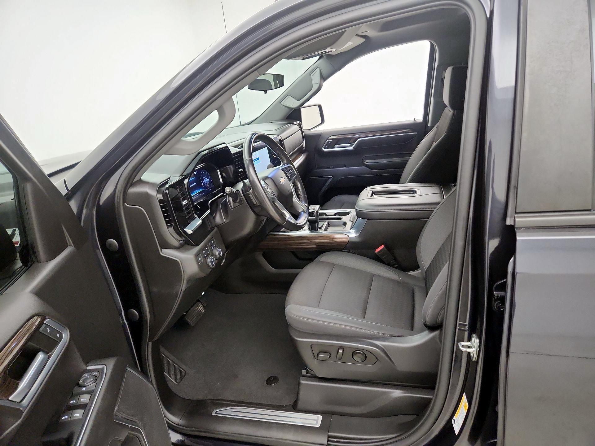 Thumbnail: 2022 Chevrolet Silverado 1500 - 11