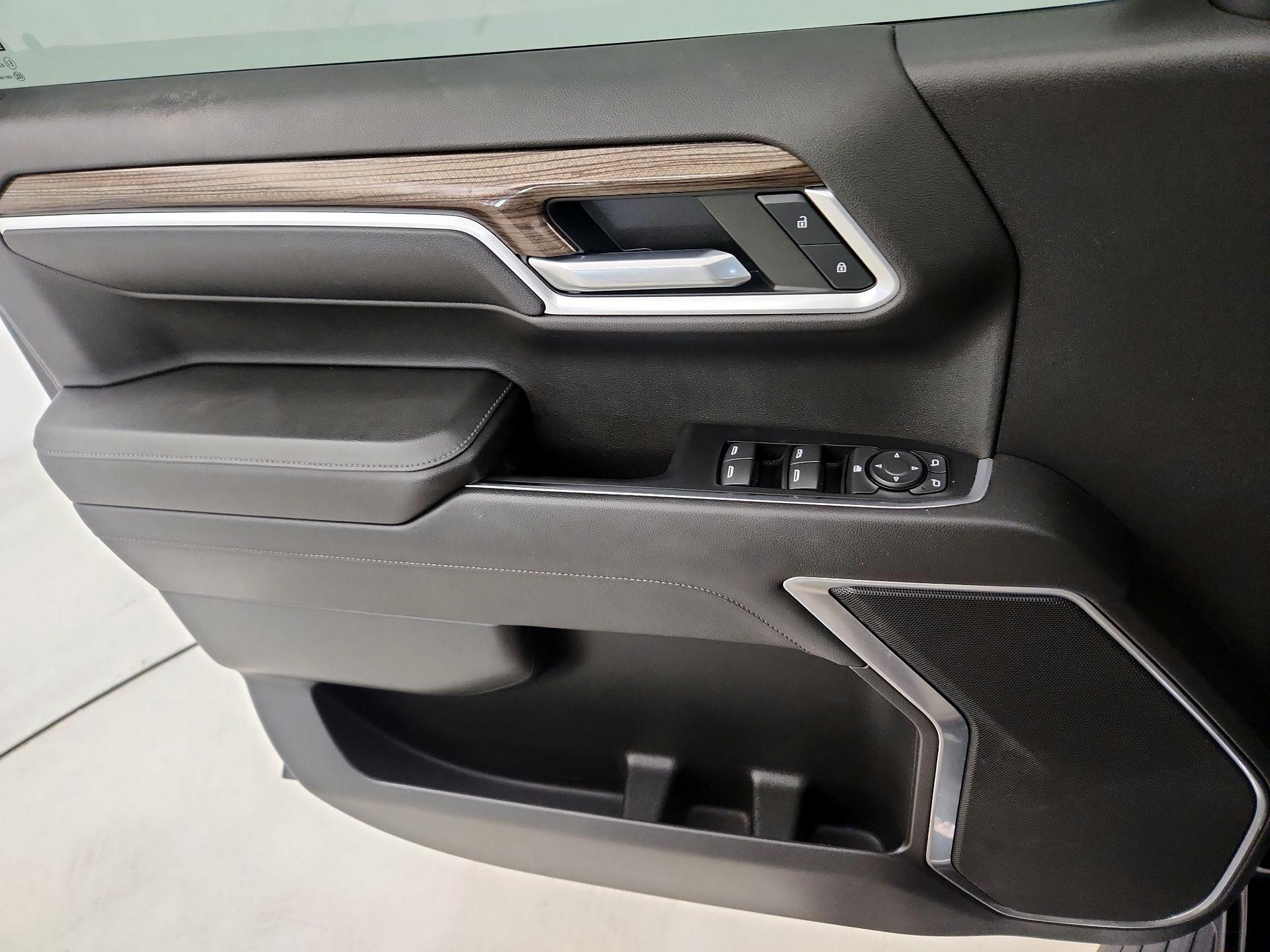 Thumbnail: 2022 Chevrolet Silverado 1500 - 12