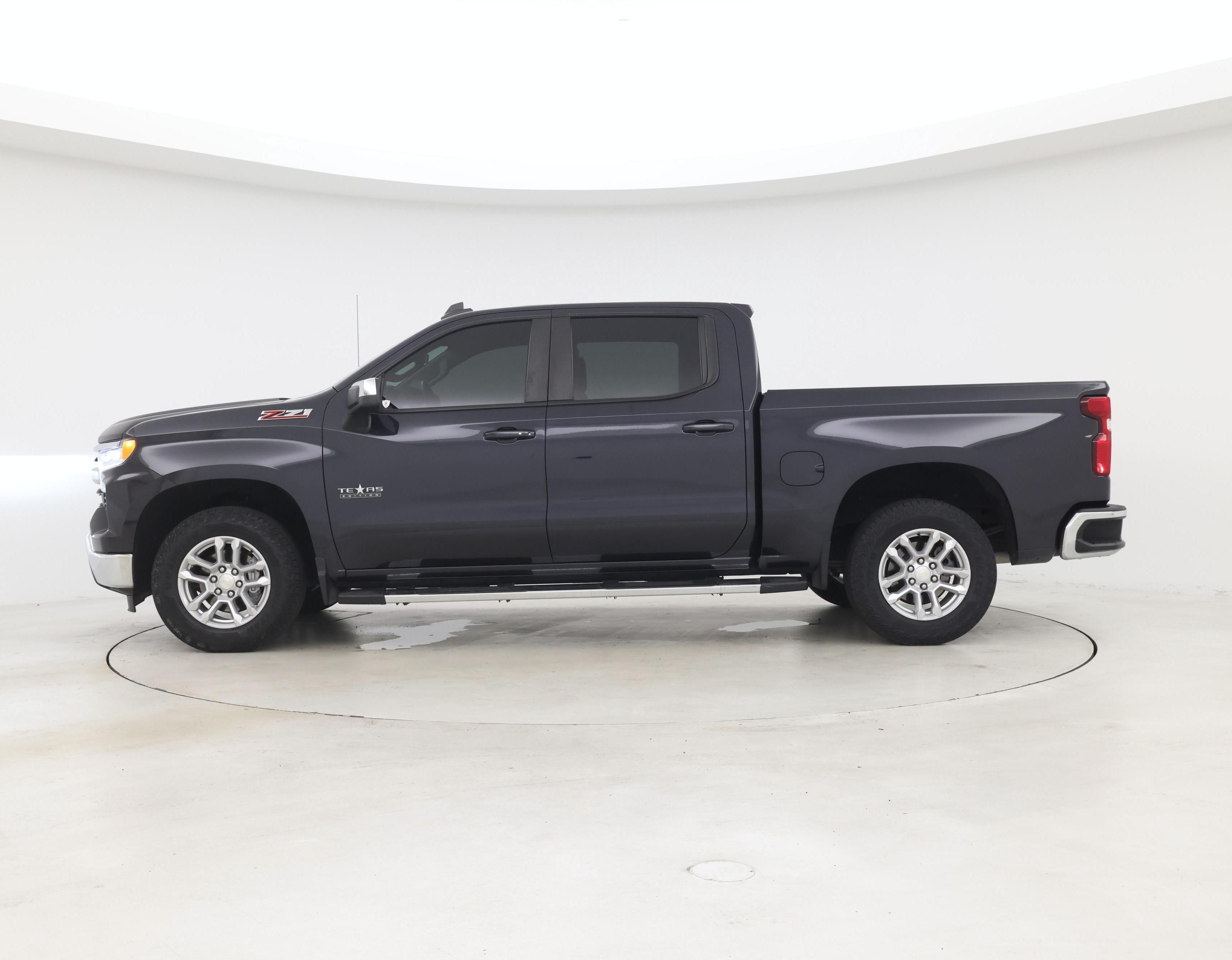 Thumbnail: 2022 Chevrolet Silverado 1500 - 3