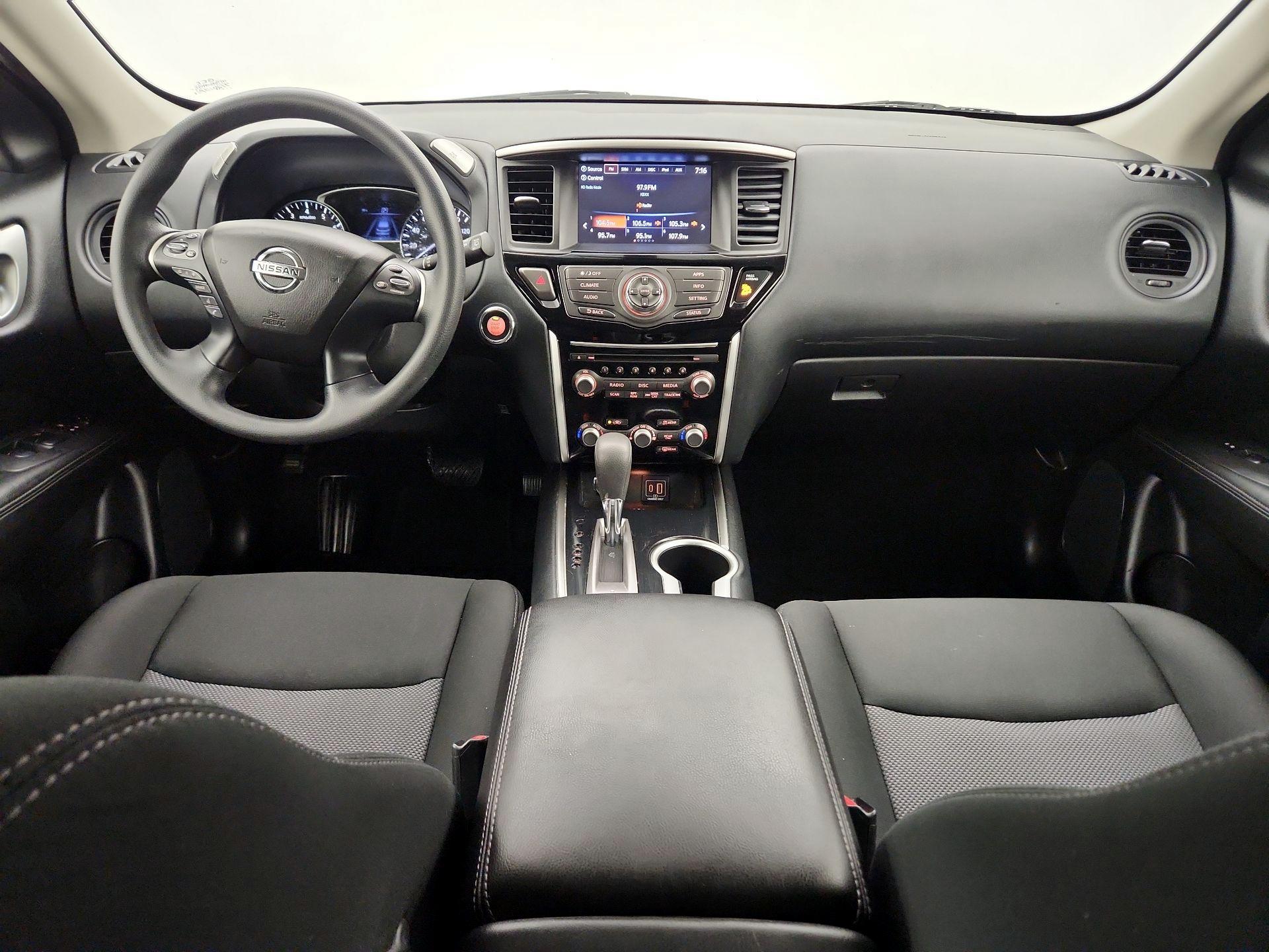Thumbnail: 2020 Nissan Pathfinder - 9