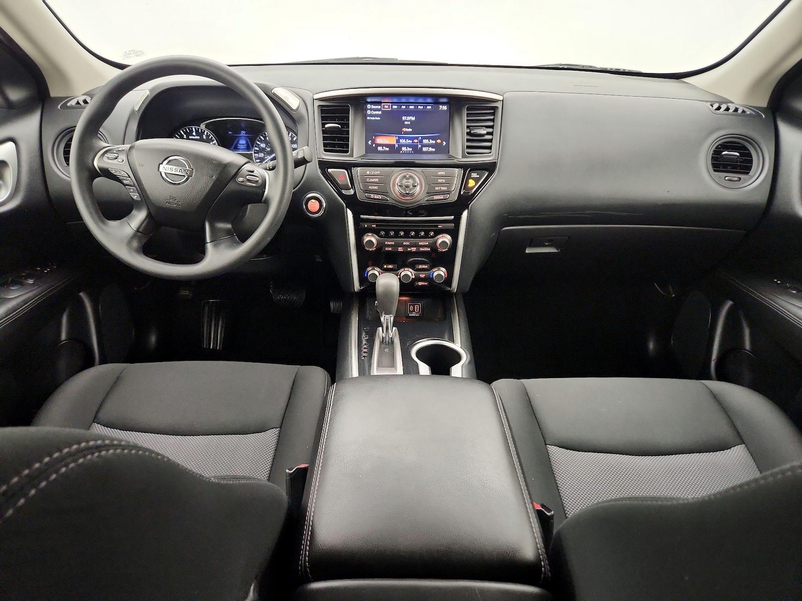 2020 Nissan Pathfinder S - Photo 10