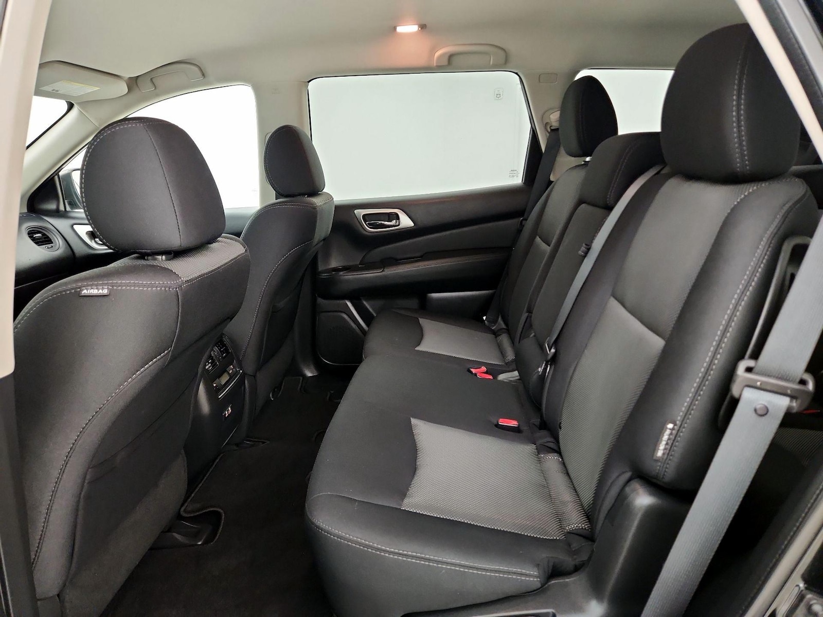 2020 Nissan Pathfinder S - Photo 20