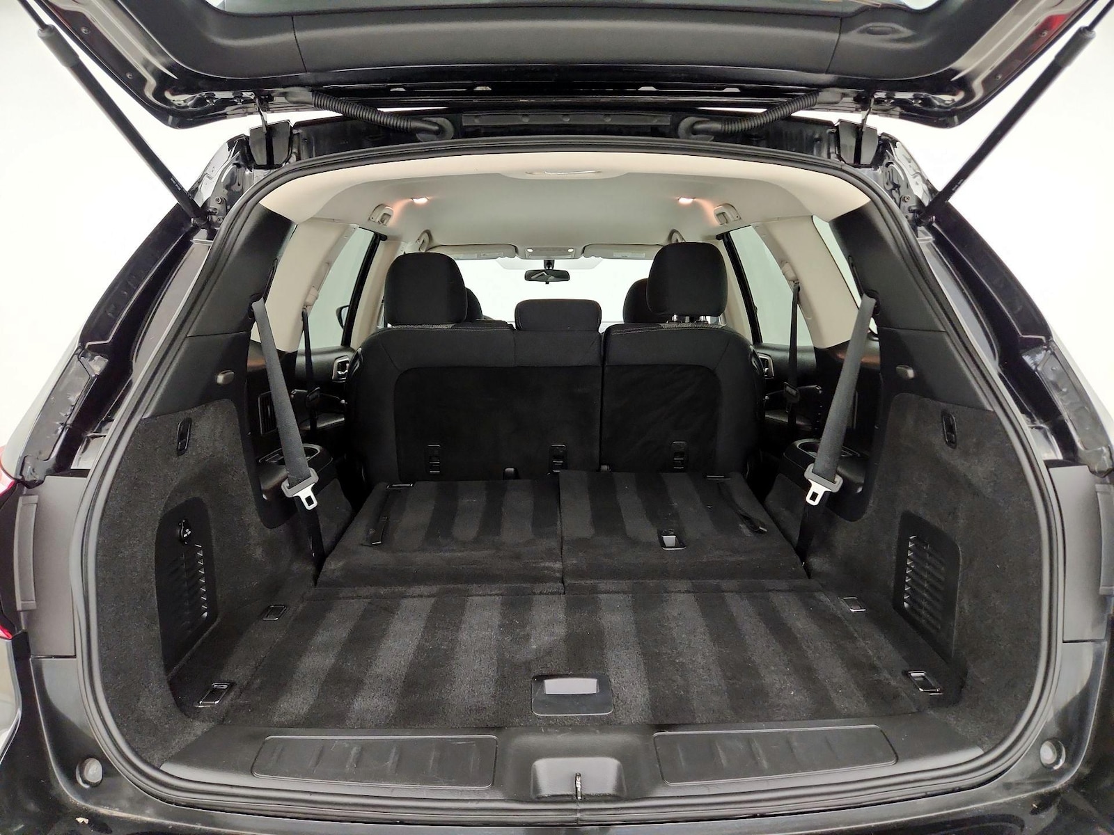 2020 Nissan Pathfinder S - Photo 23