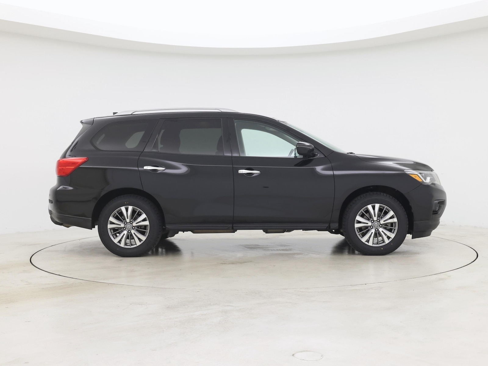 2020 Nissan Pathfinder S - Photo 8