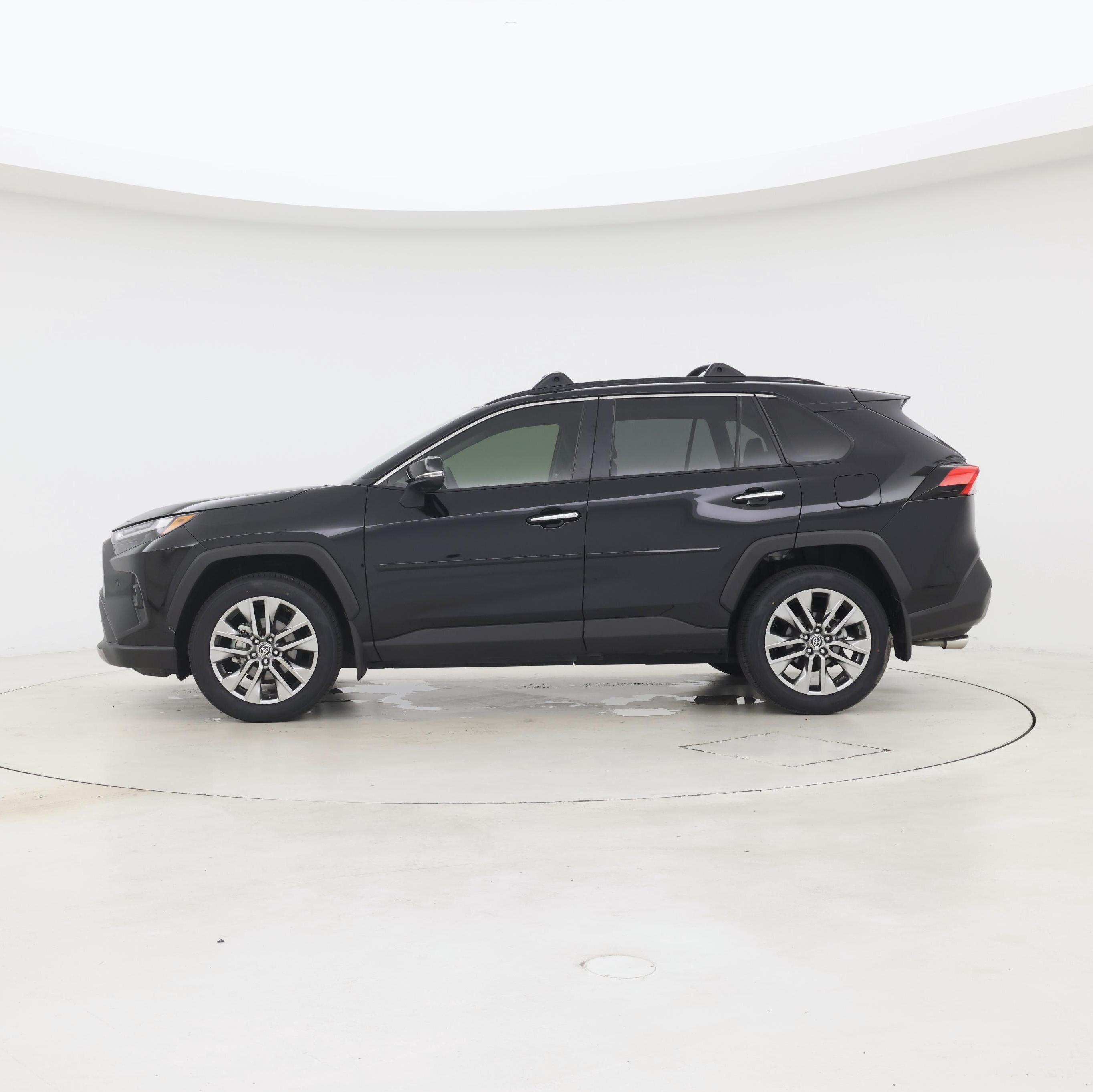 Thumbnail: 2025 Toyota RAV4 - 3
