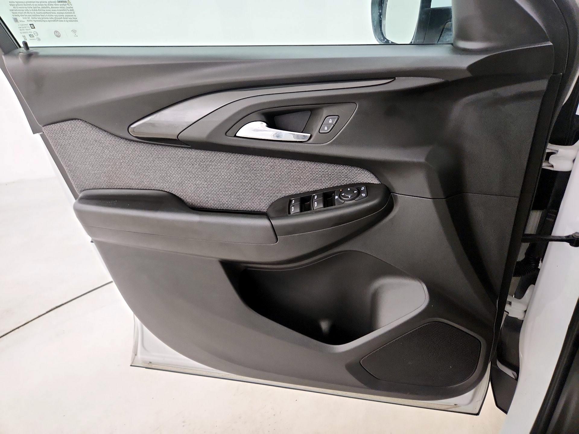 Thumbnail: 2022 Chevrolet TrailBlazer - 12
