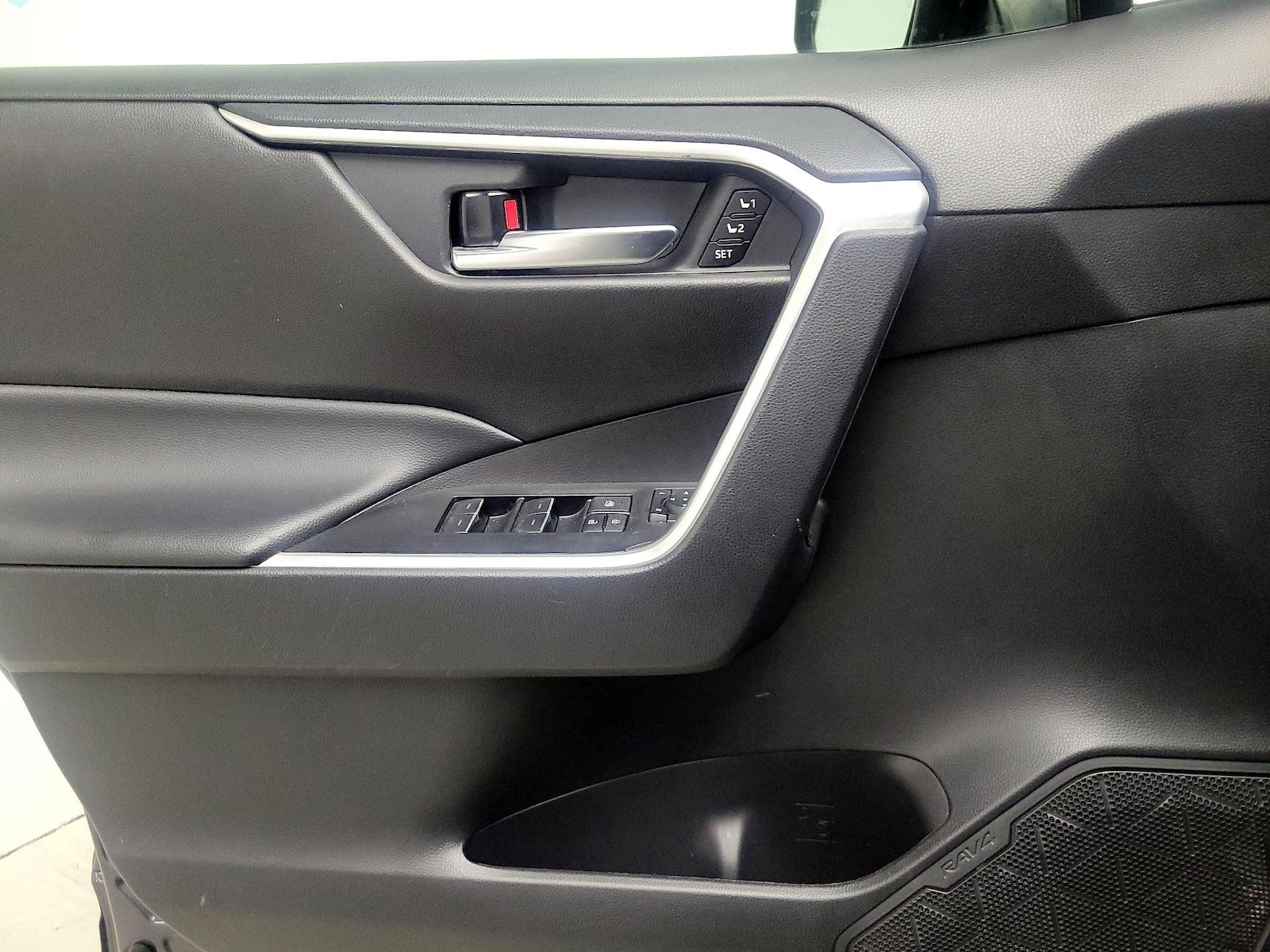 2024 Toyota RAV4 XLE Premium - Photo 13