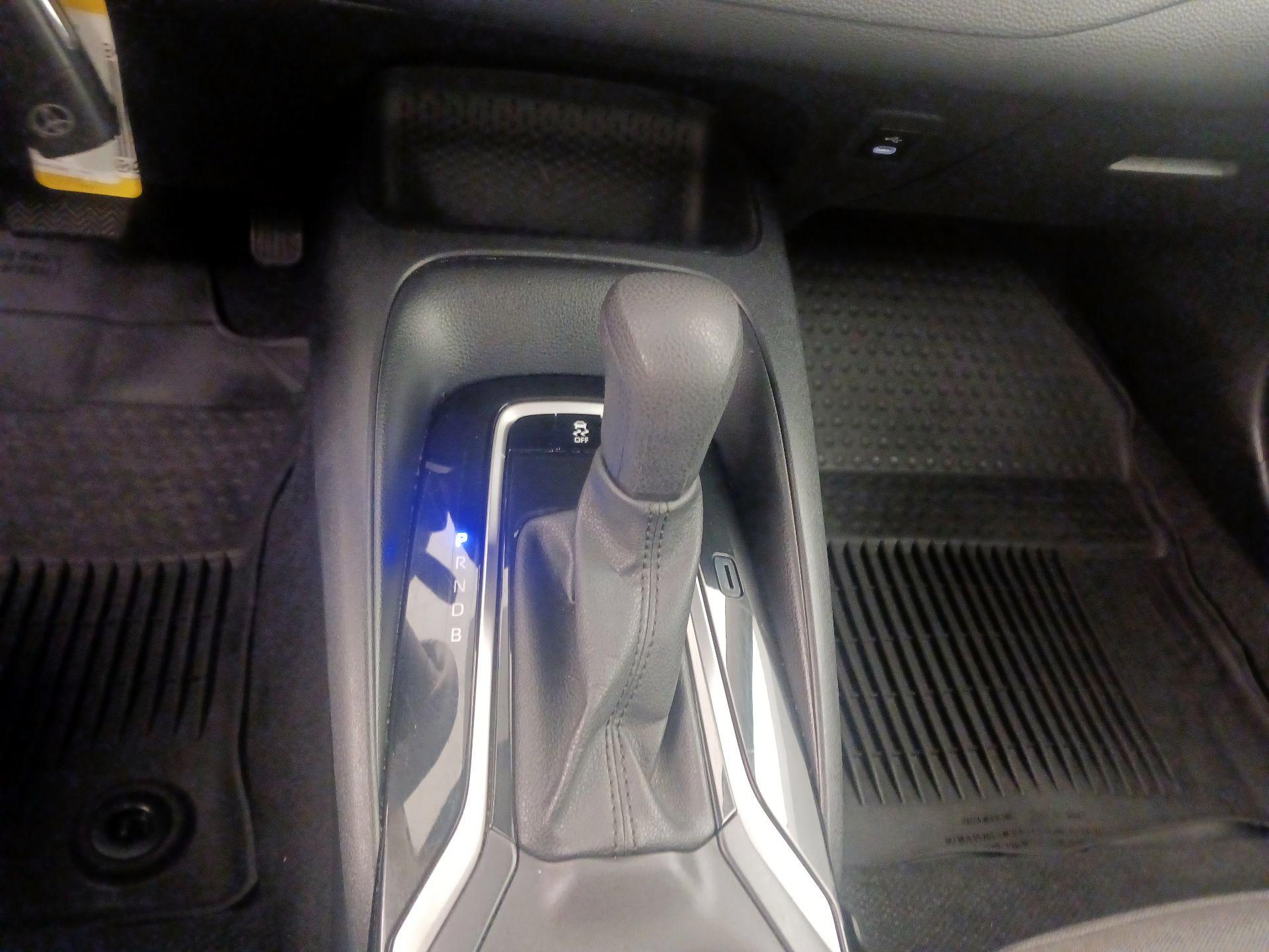 Thumbnail: 2023 Toyota Corolla - 17