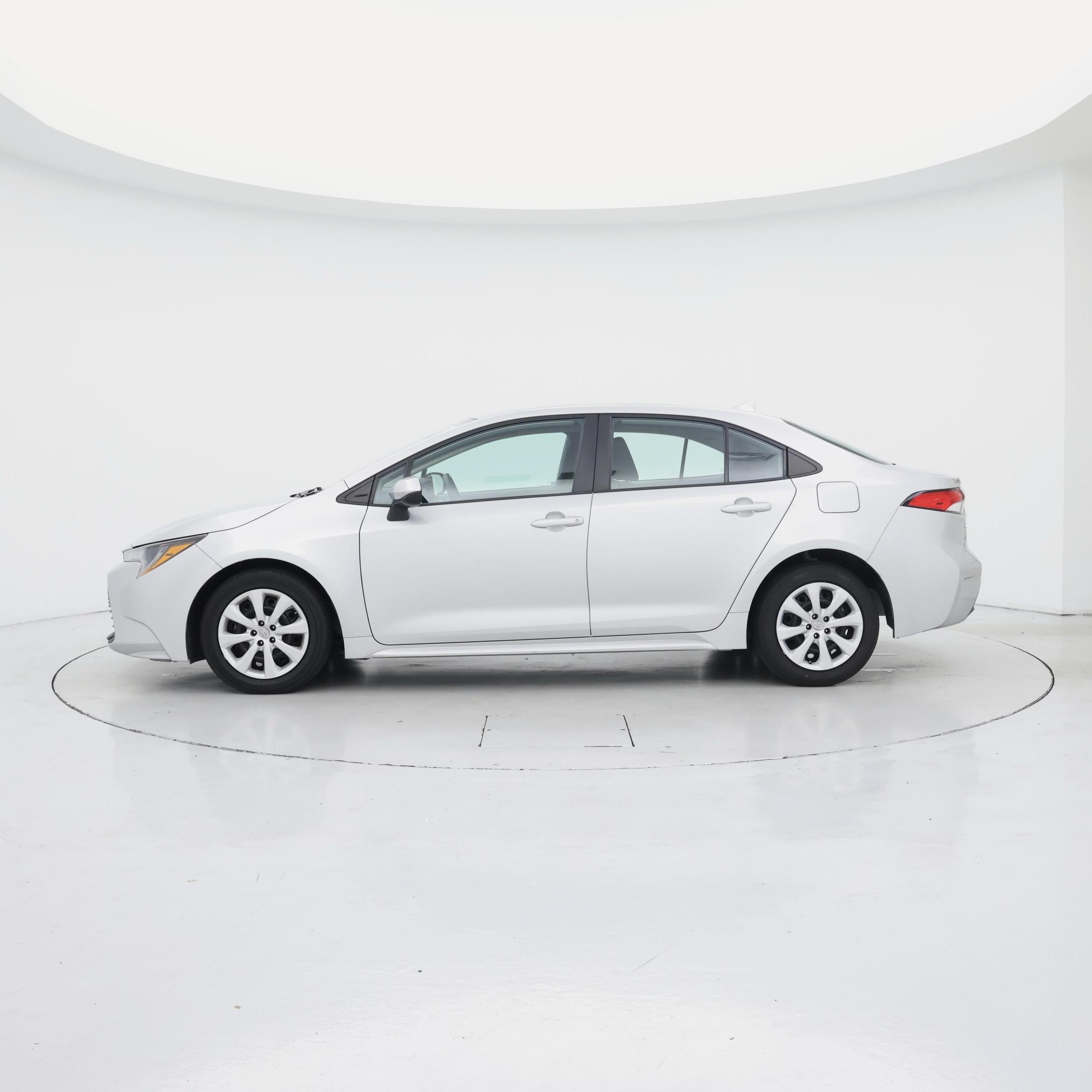 Thumbnail: 2023 Toyota Corolla - 3