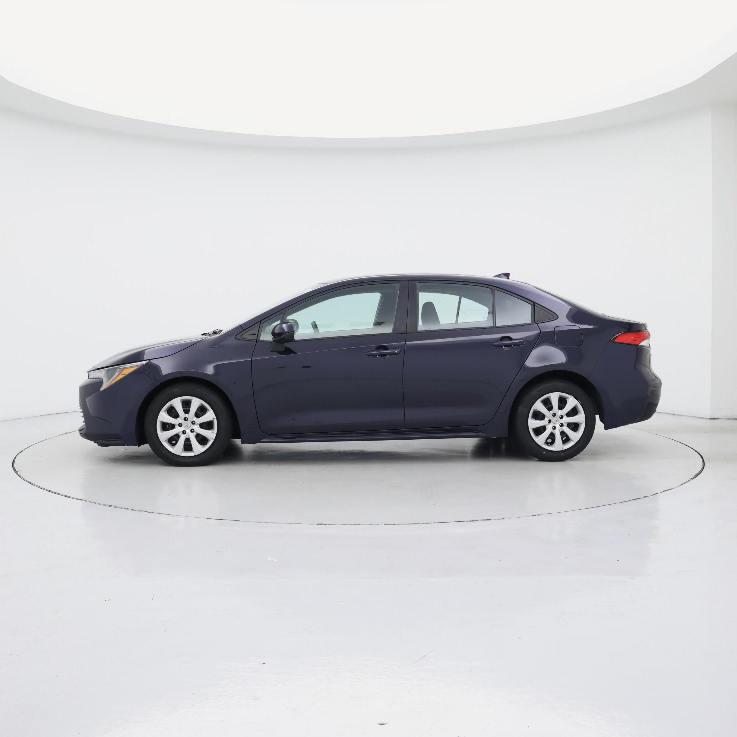 Thumbnail: 2023 Toyota Corolla - 3