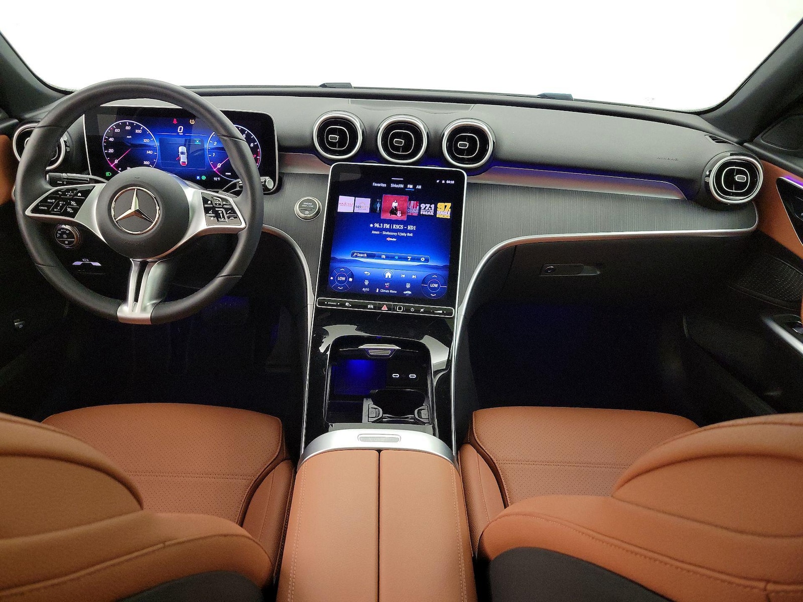 2025 Mercedes-Benz C-Class Sedan C 300 - Photo 10