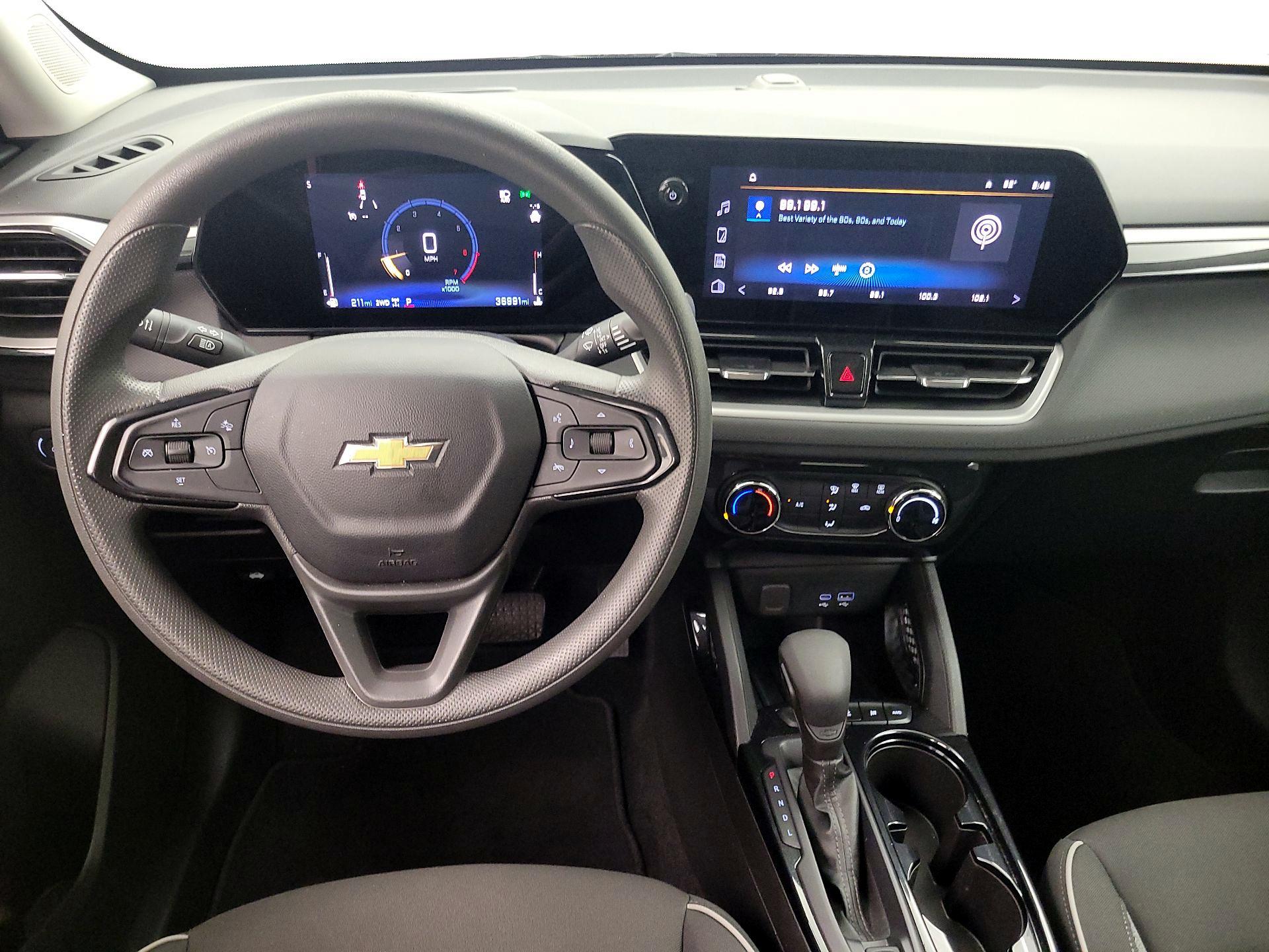 Thumbnail: 2025 Chevrolet TrailBlazer - 10