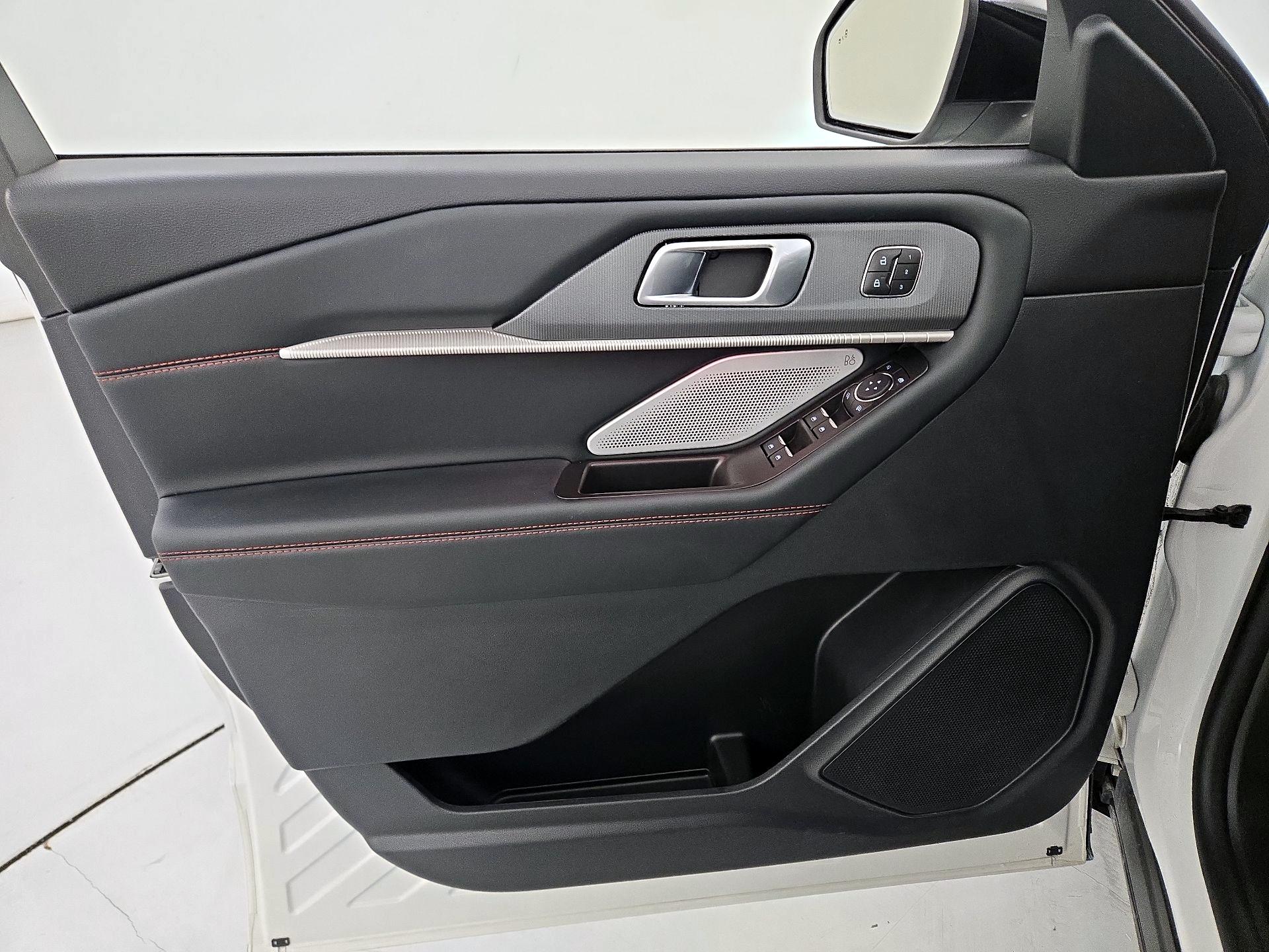 Thumbnail: 2025 Ford Explorer - 12
