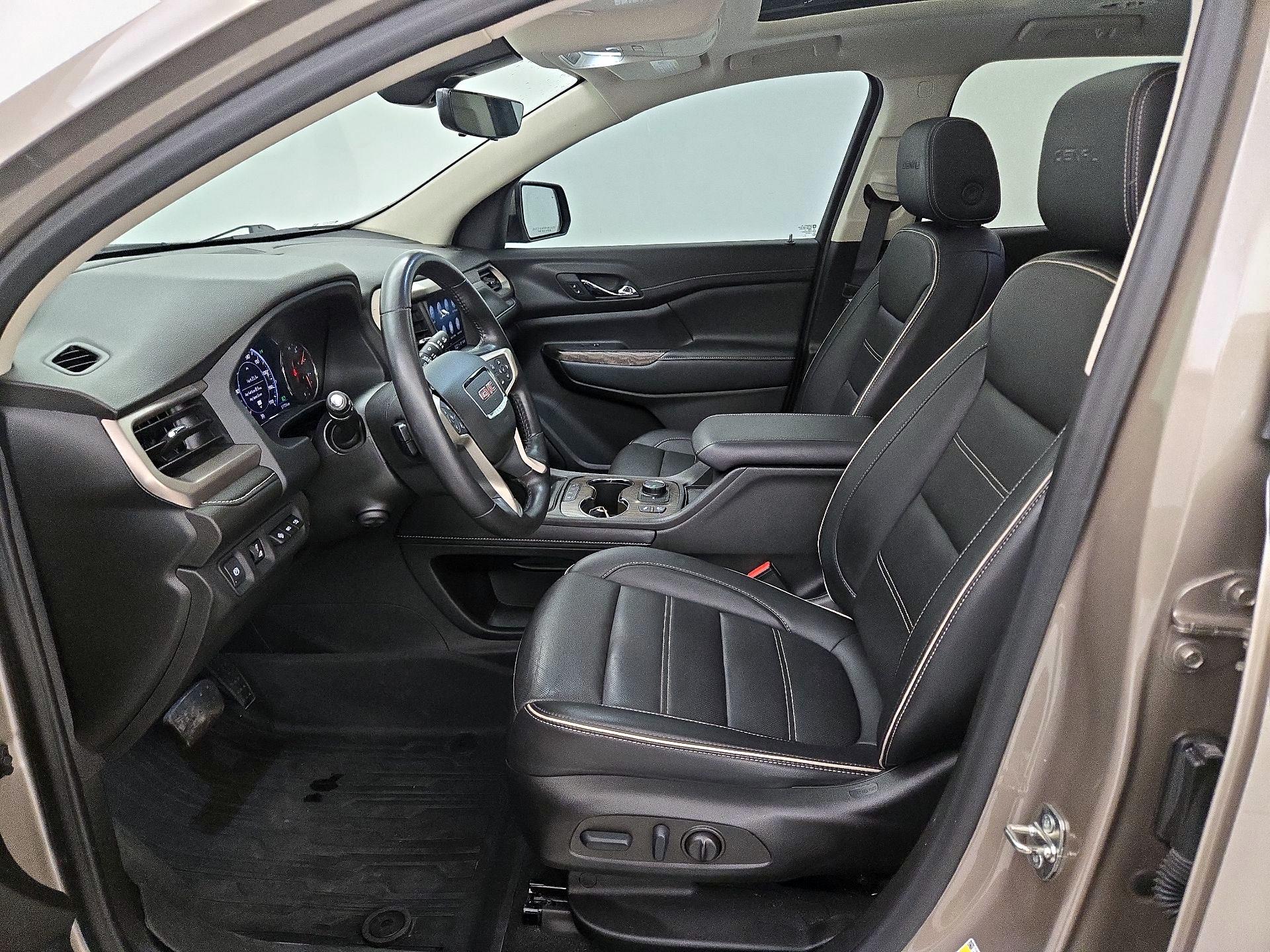 Thumbnail: 2022 GMC Acadia - 11