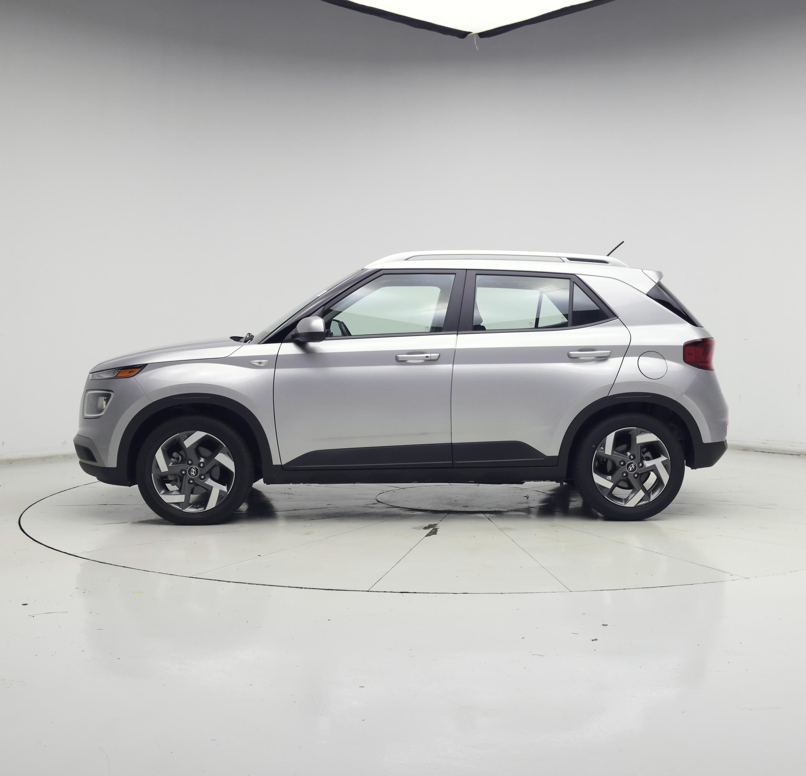 Thumbnail: 2025 Hyundai Venue - 3