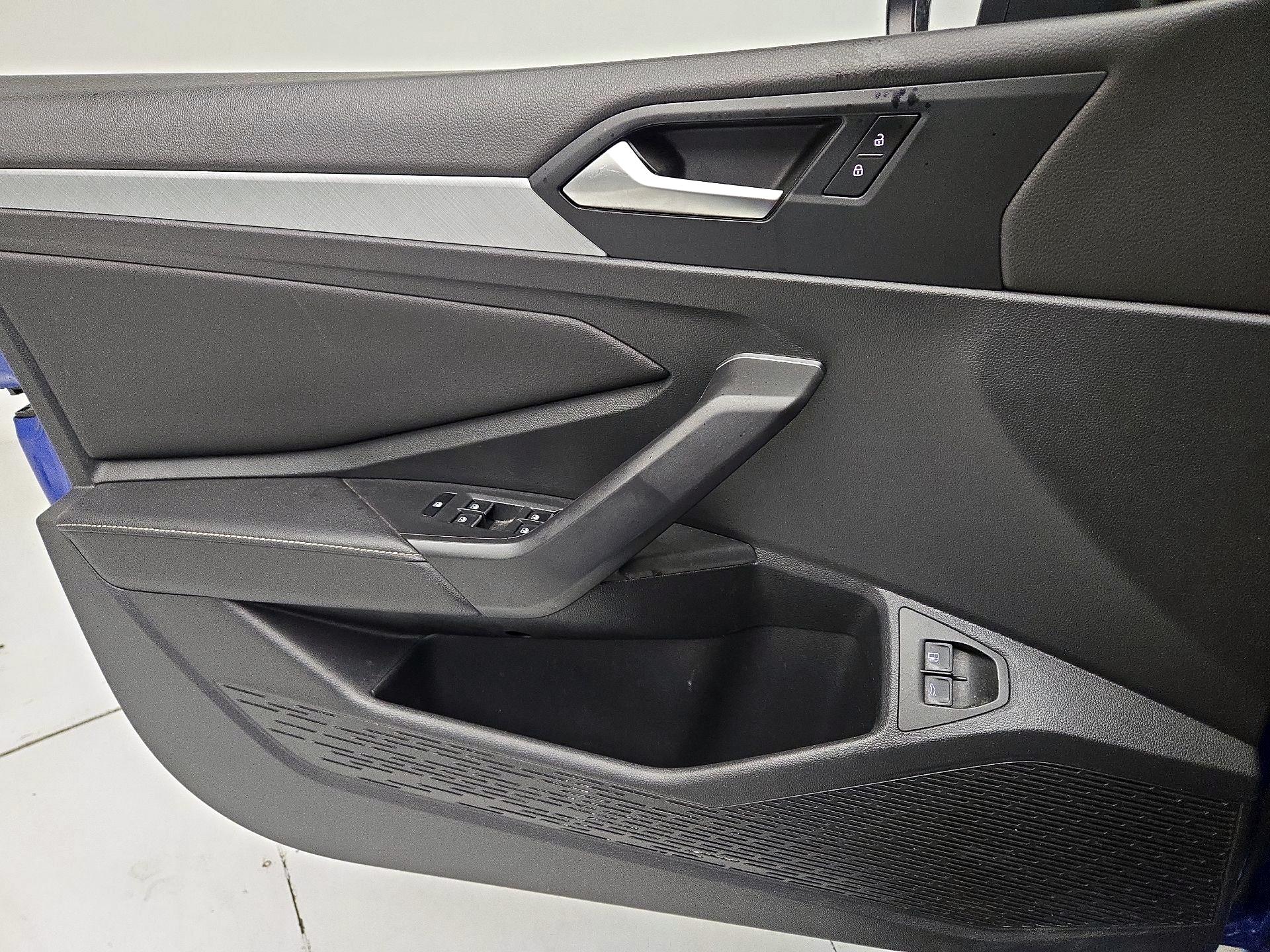 Thumbnail: 2022 Volkswagen Jetta - 12
