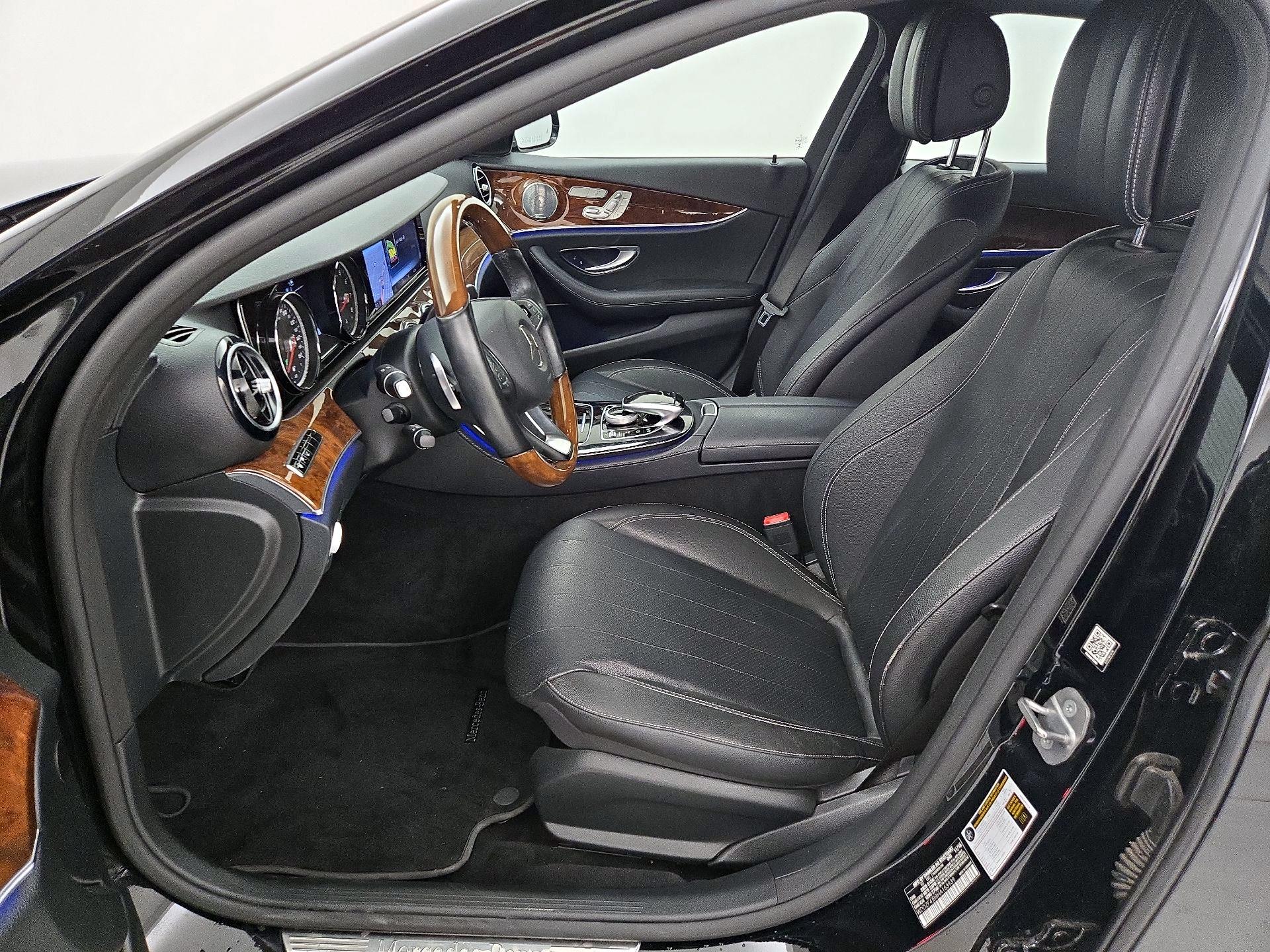 Thumbnail: 2017 Mercedes-Benz E-Class - 9