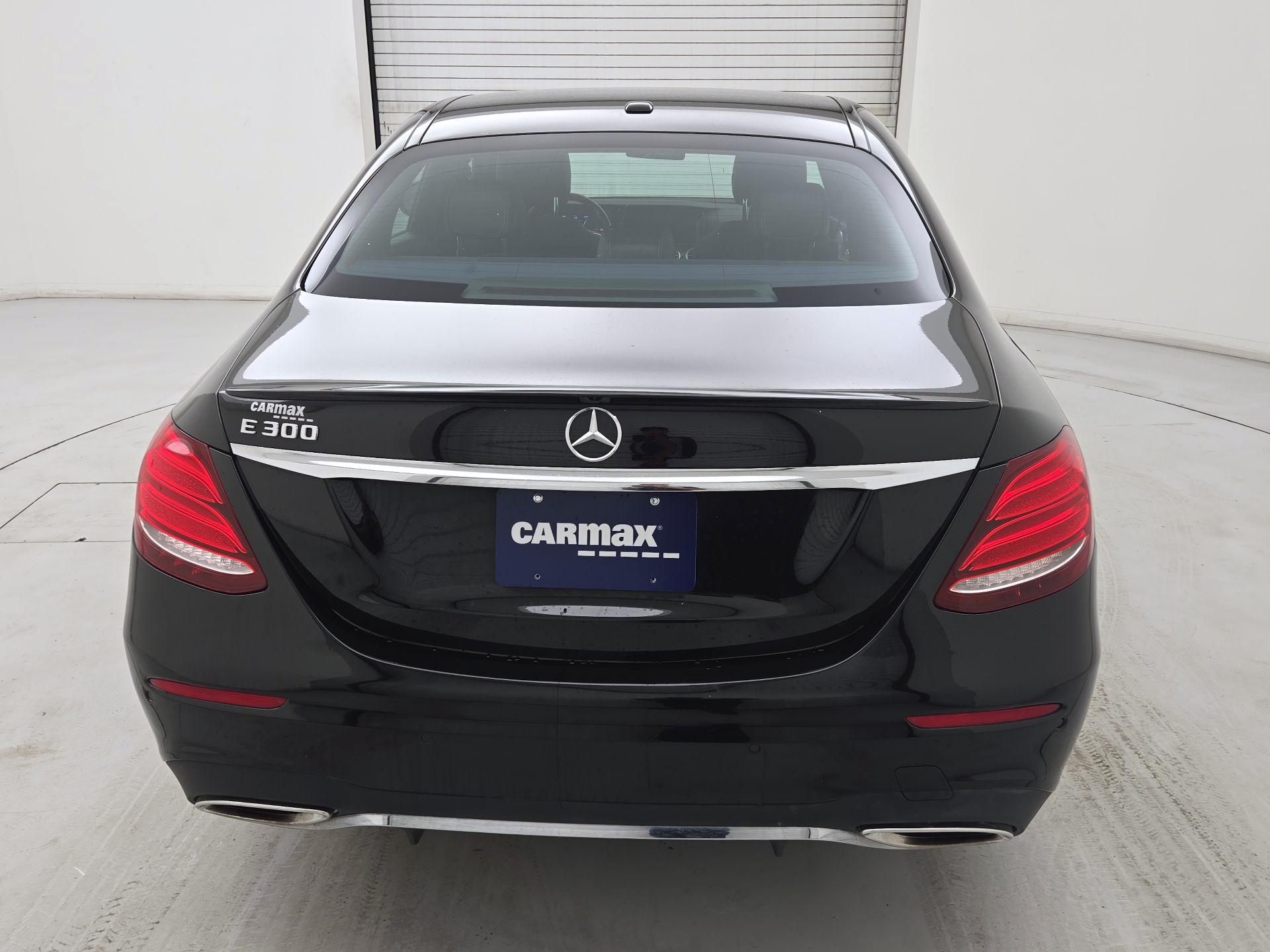 Thumbnail: 2017 Mercedes-Benz E-Class - 6