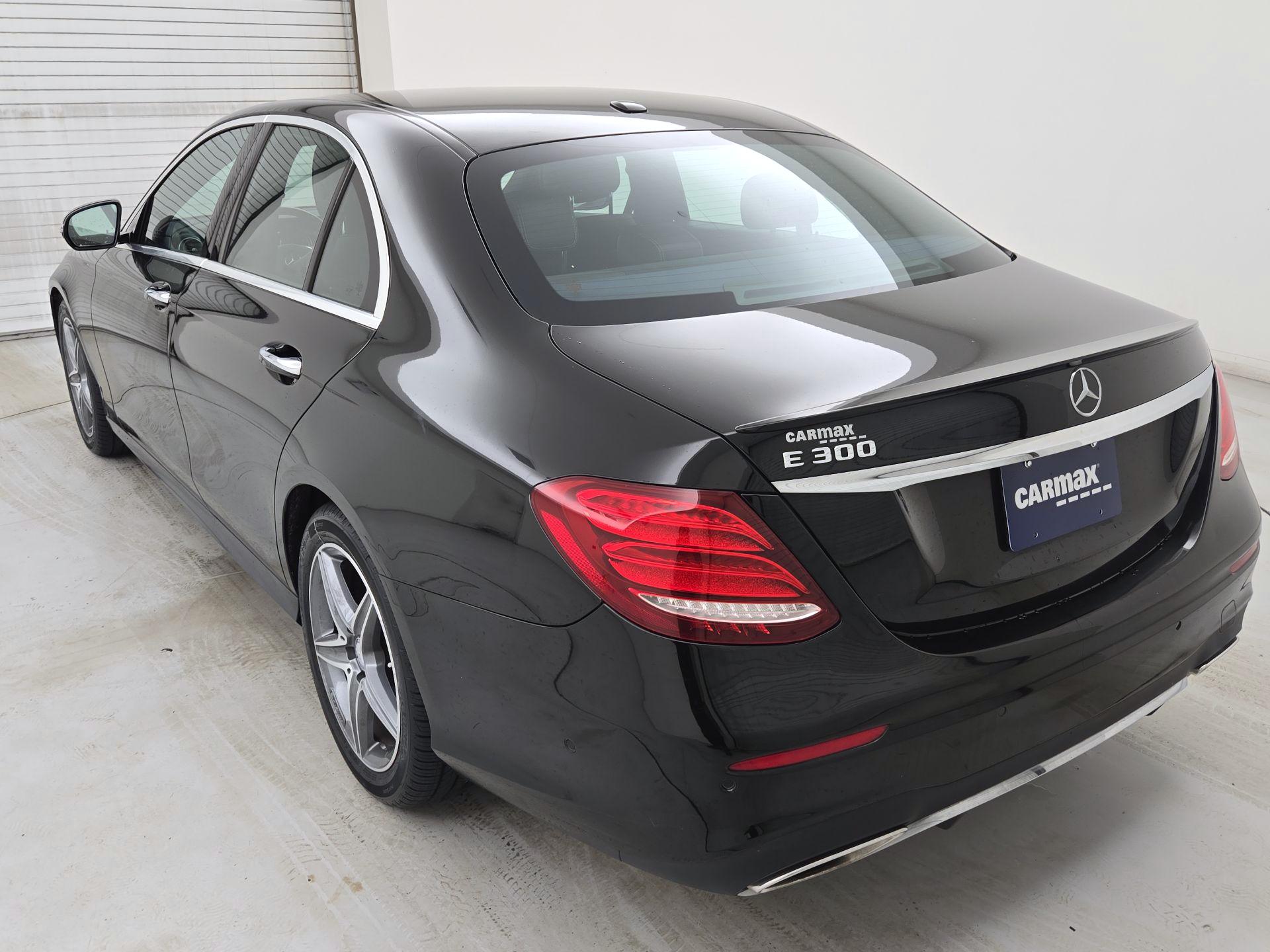 Thumbnail: 2017 Mercedes-Benz E-Class - 7