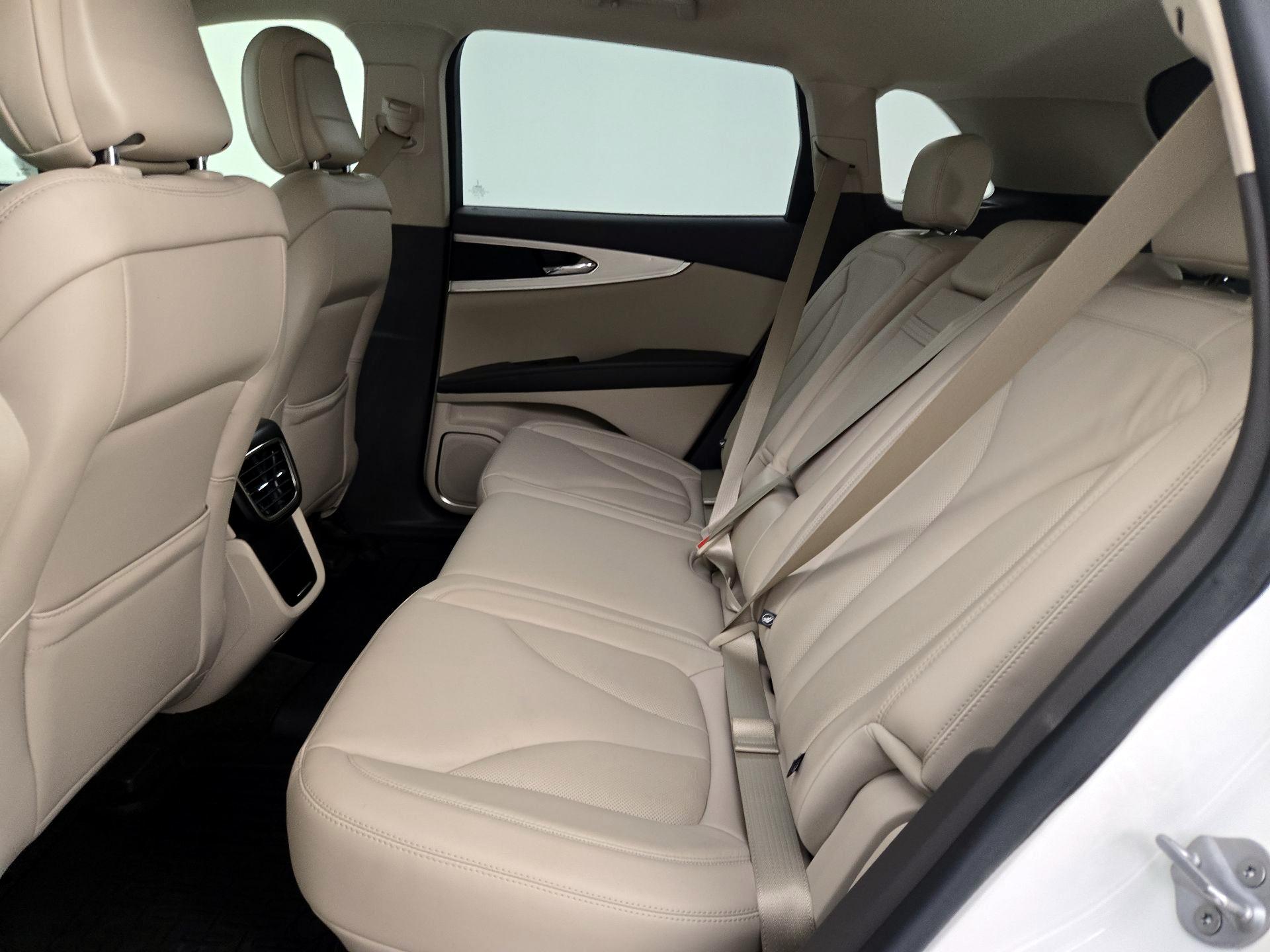 Thumbnail: 2020 Lincoln Nautilus - 20