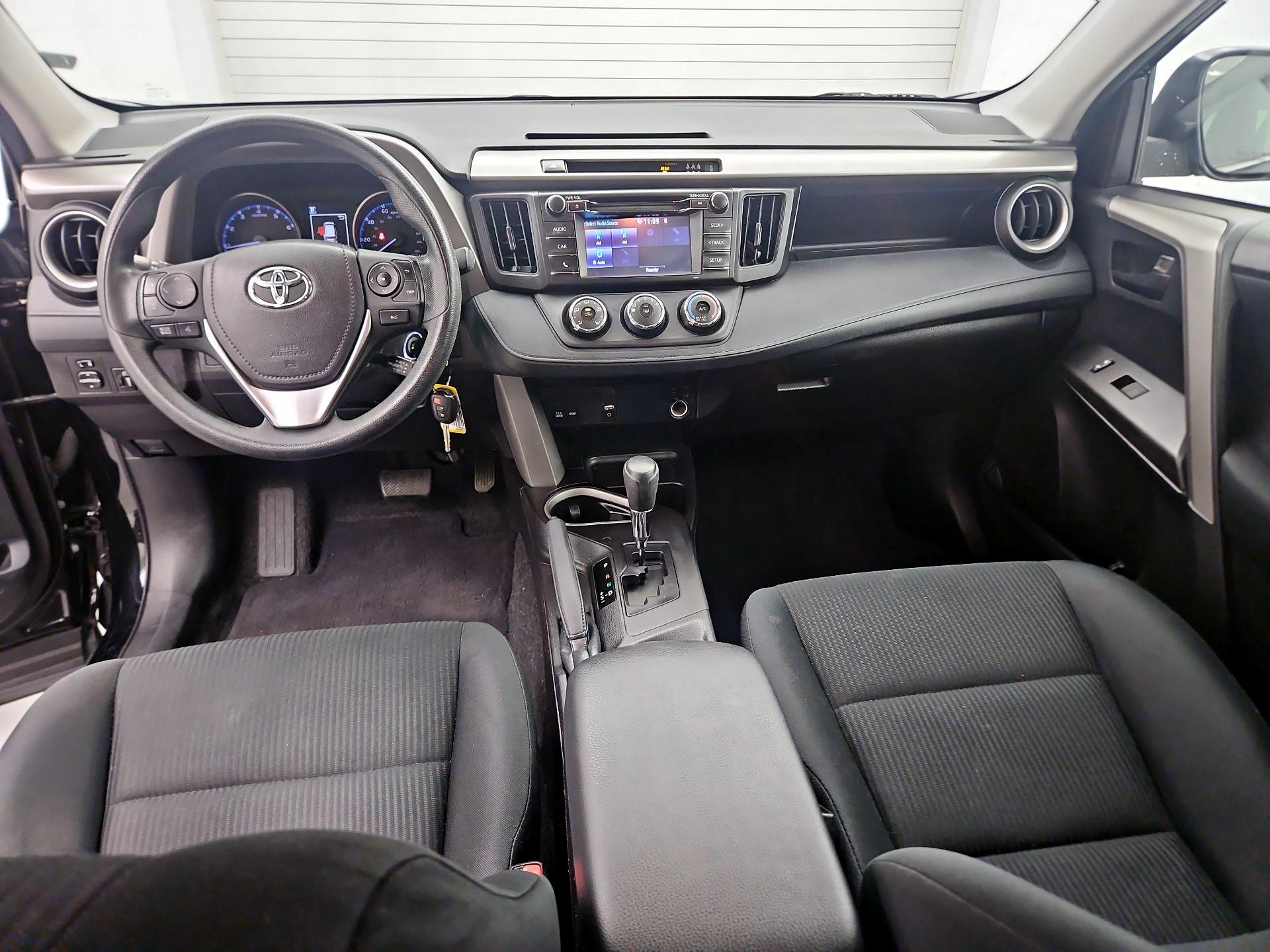 Thumbnail: 2018 Toyota RAV4 - 9