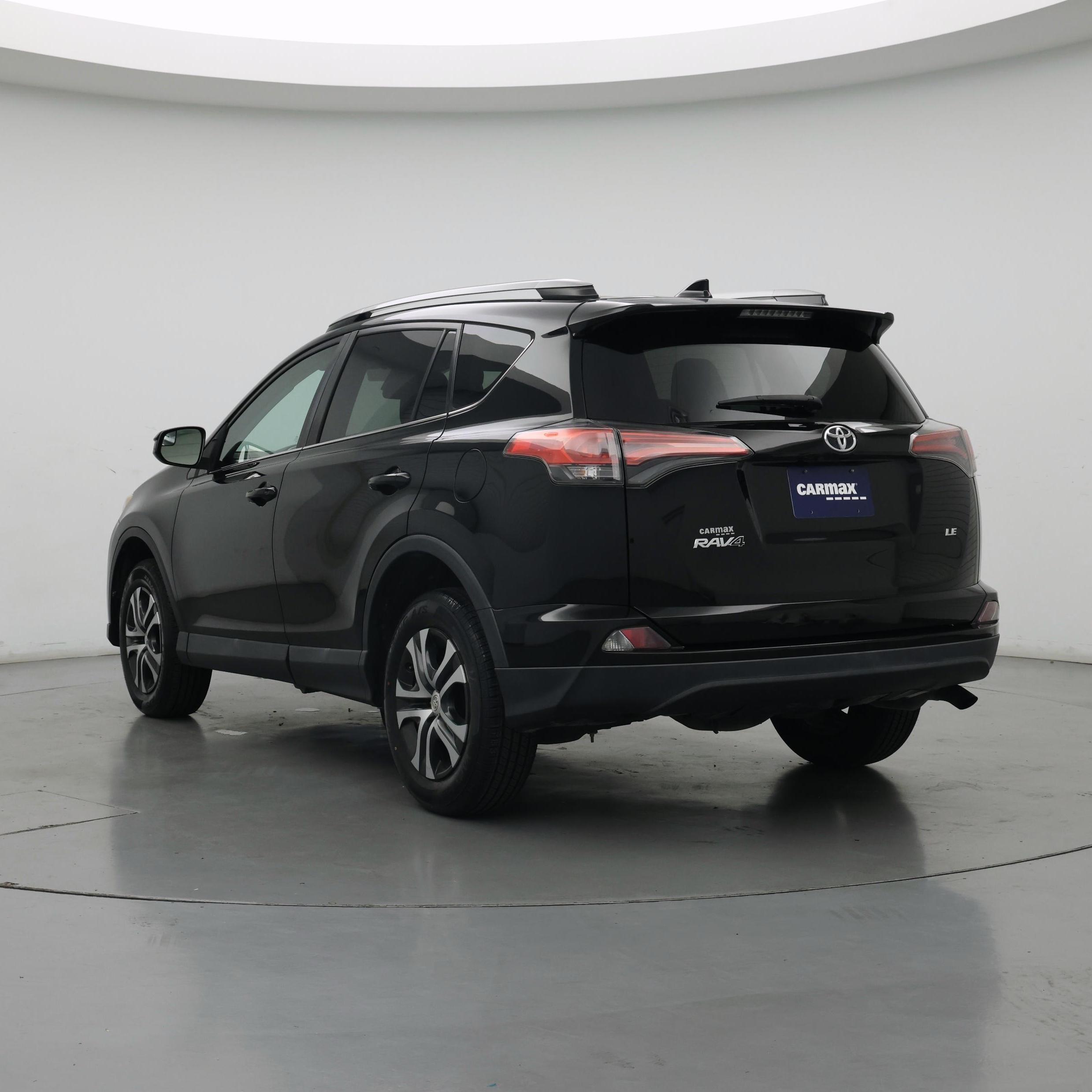 Thumbnail: 2018 Toyota RAV4 - 2