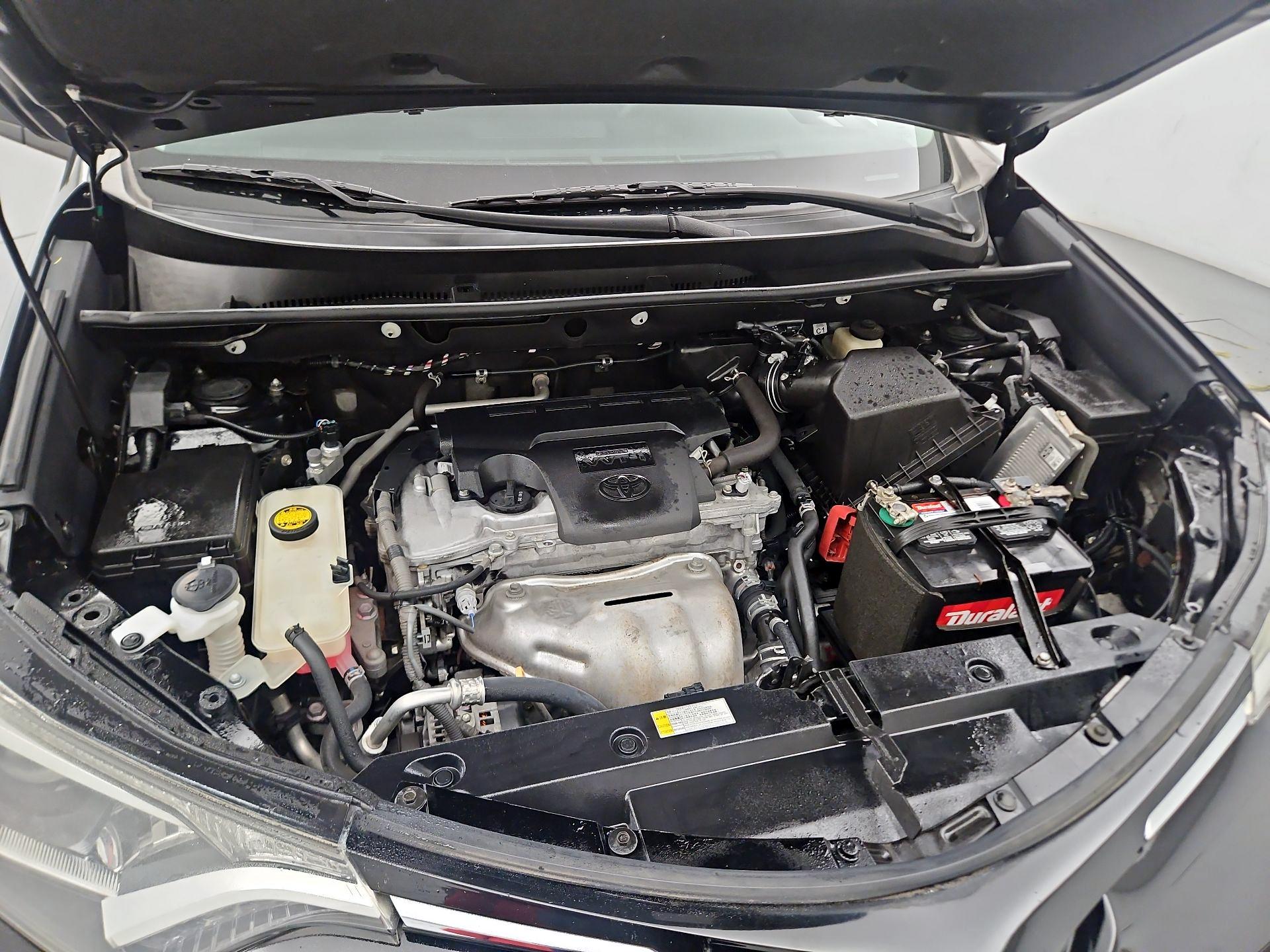 Thumbnail: 2018 Toyota RAV4 - 20