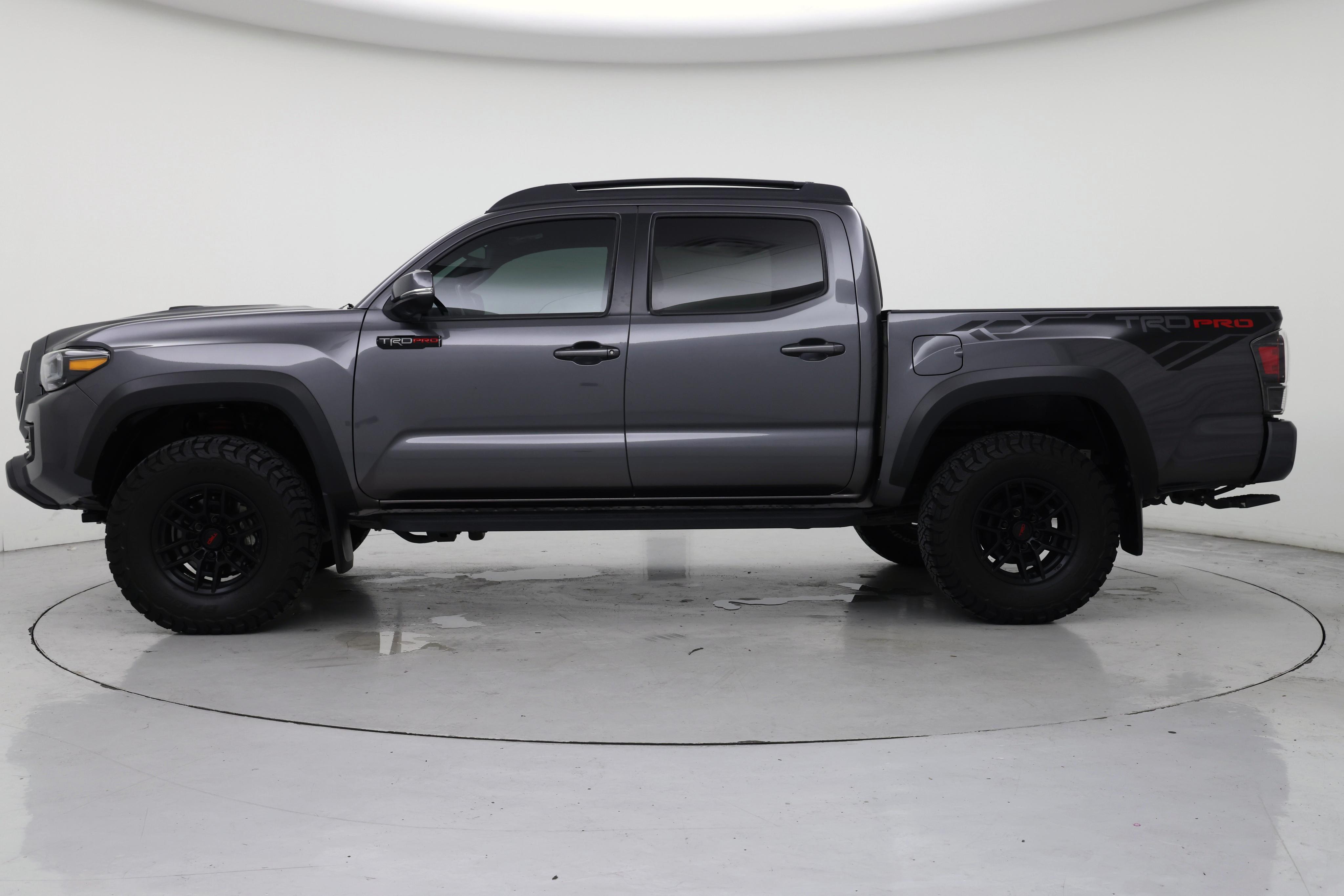 Thumbnail: 2021 Toyota Tacoma - 3